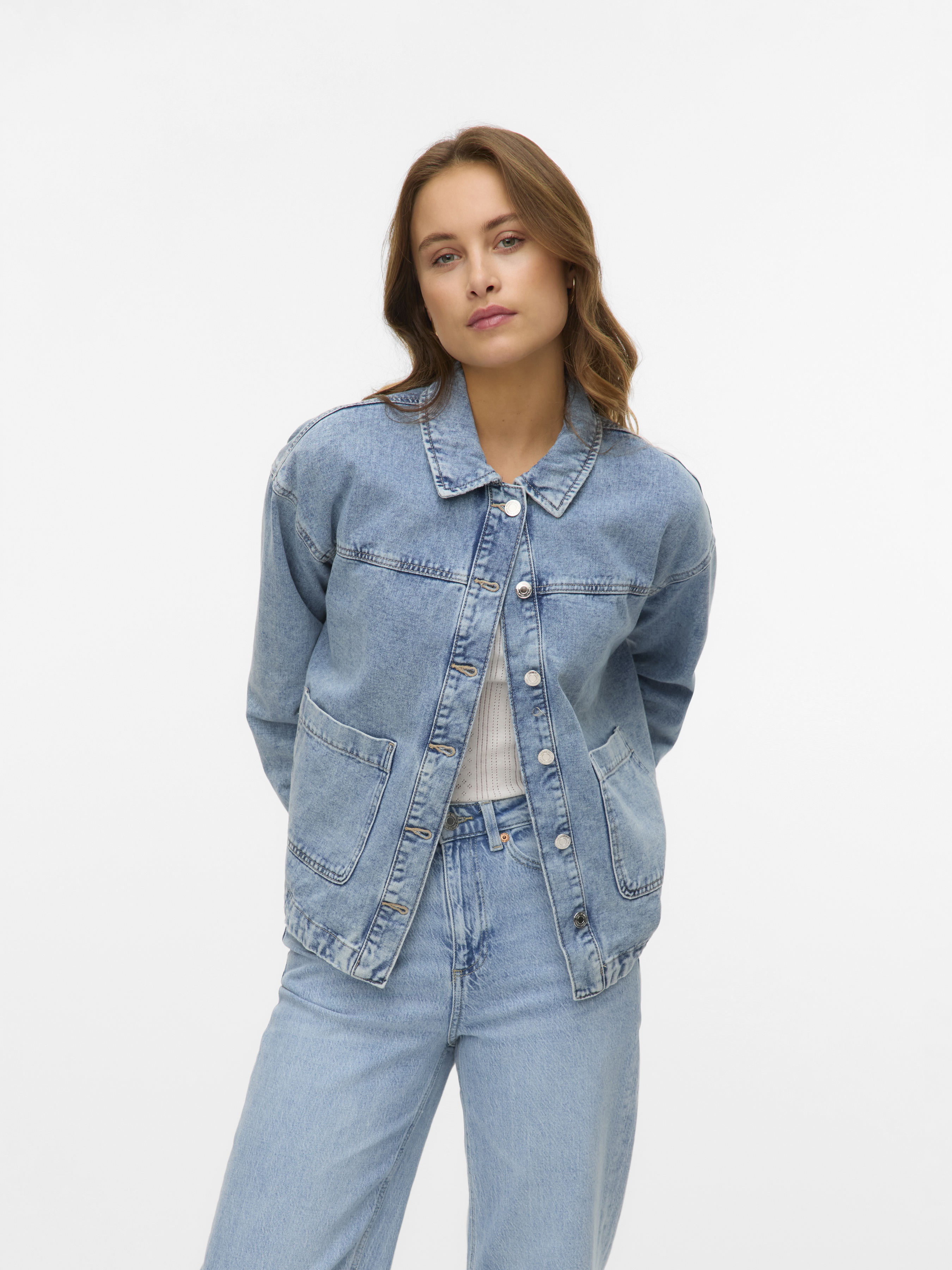 Жіноча Джинсова куртка Vero Moda JAMIE LS DENIM SHACKET MIX GA (VMW727) колір блакитний, матеріал бавовна/поліестер