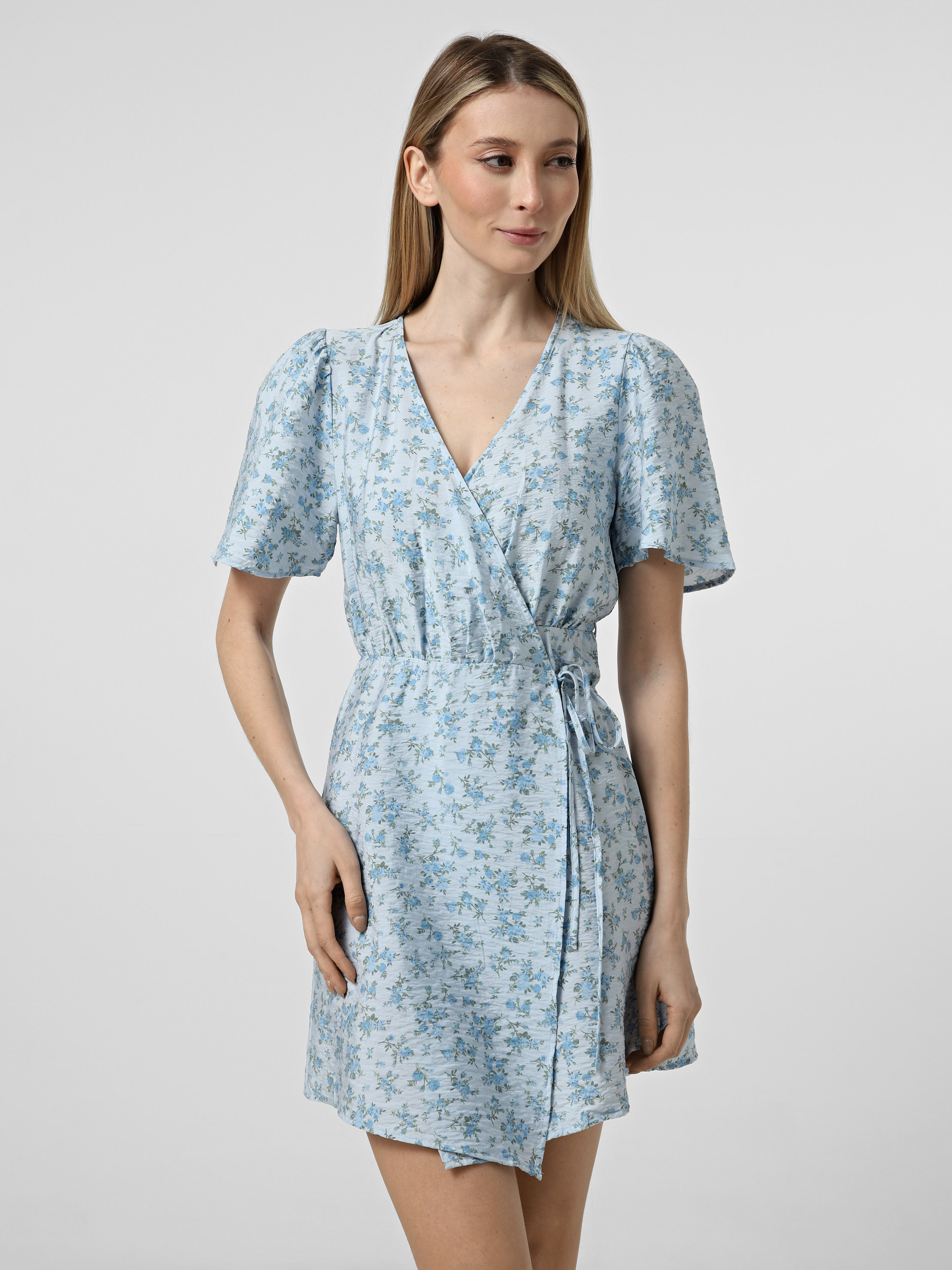 Жіноча Сукня міні Vero Moda JOSIE SS WRAP SHORT DRESS (VMW728) колір блакитний, матеріал віскоза/нейлон