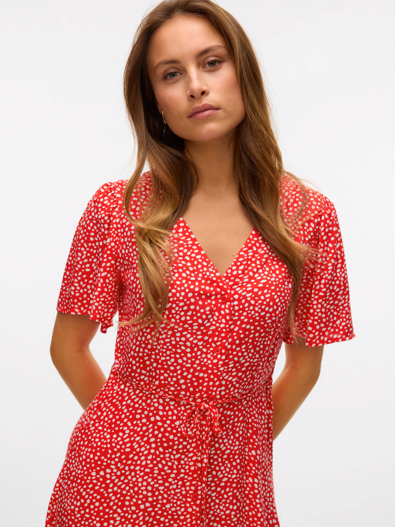 Платья Vero Moda ALBA SS SHORT DRESS модель 10292845_Fiery Red Joey Dot Фото