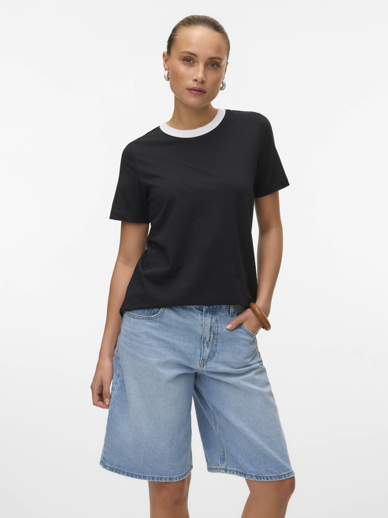 Футболки и поло Vero Moda PAULINA SS T-SHIRT модель 10316991_Black Bright White Necklin Фото