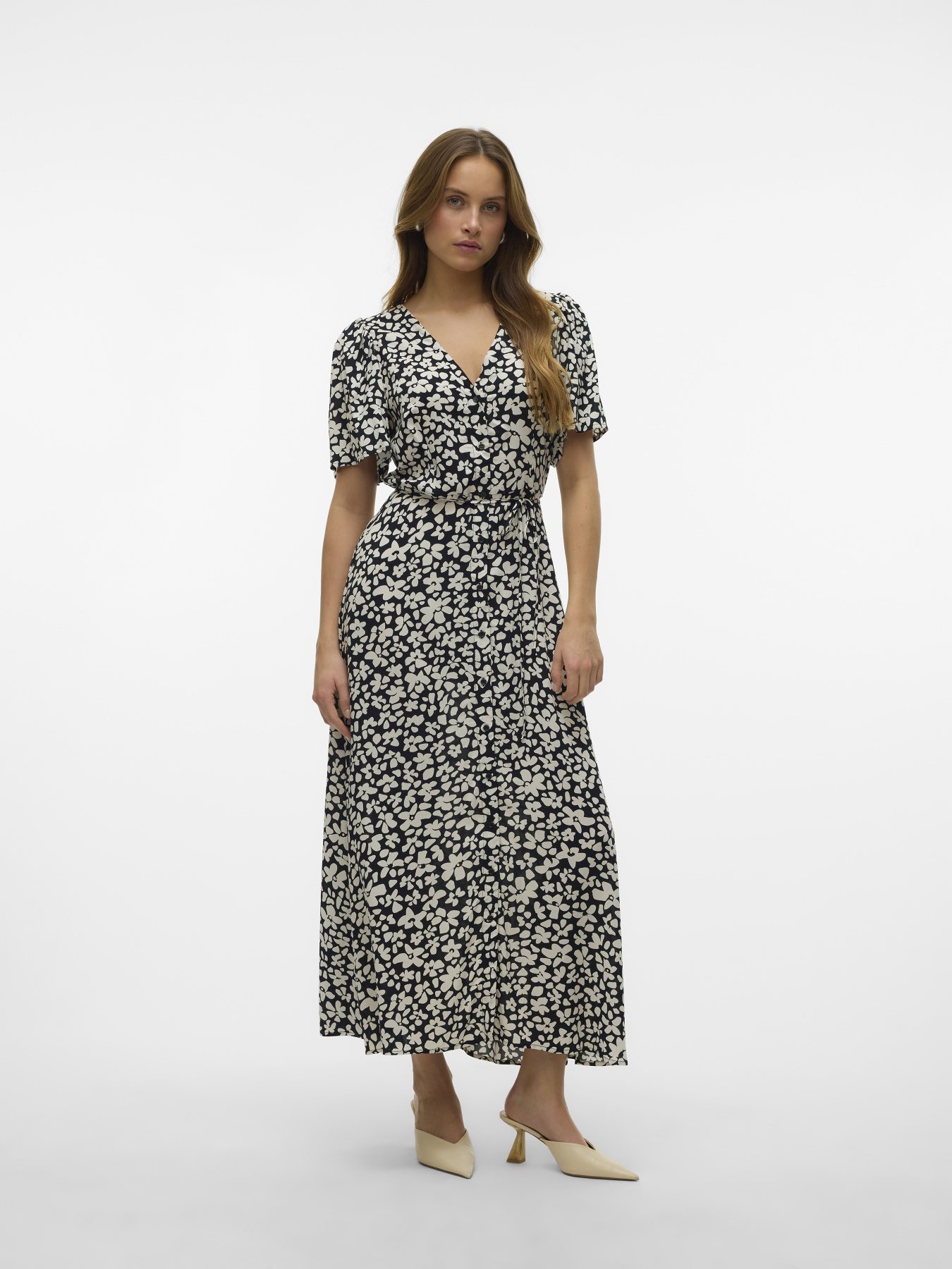 Платья Vero Moda ALBA SS CALF DRESS модель 10330301_Black Sussie Snow White Платья Vero Moda ALBA SS CALF DRESS модель 10330301_Black Sussie Snow White Фото