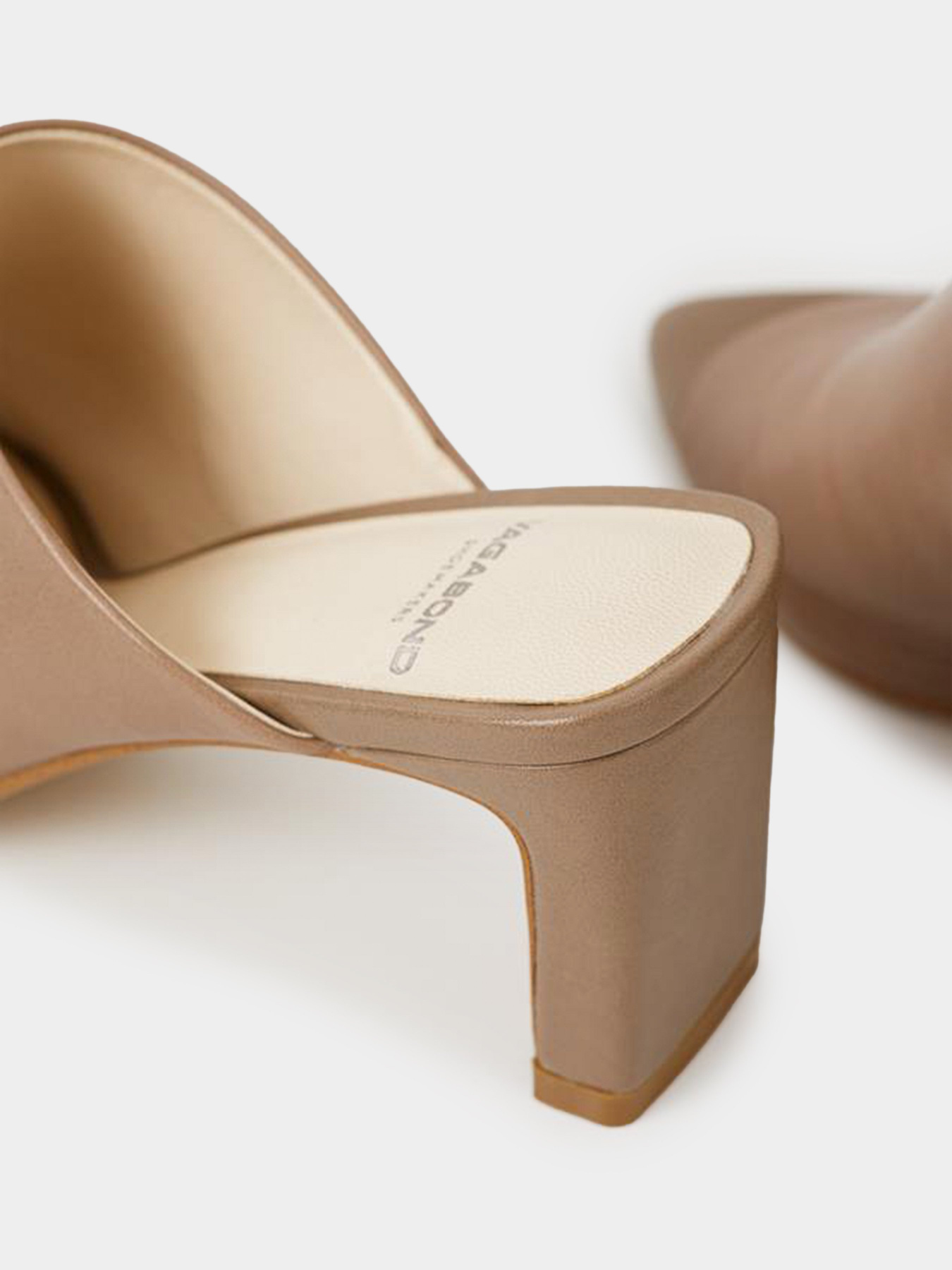 Шлепанцы VAGABOND модель 5112-001-26 Фото