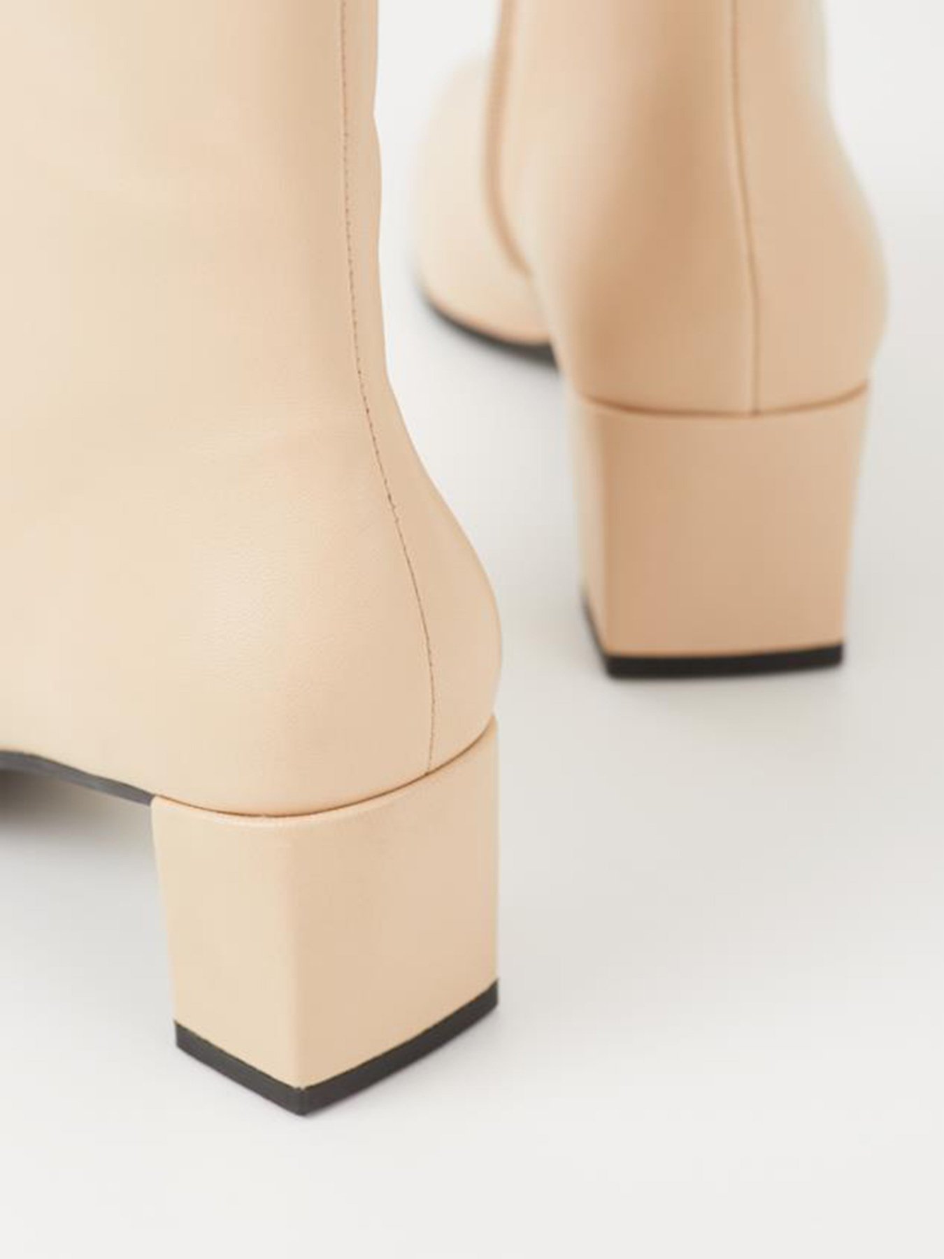 Бoтильоны VAGABOND Tessa модель 5113-001-11 Фото