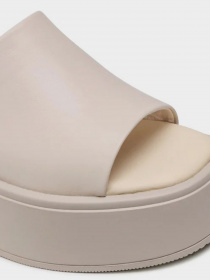 Шльопанці VAGABOND Courtney модель 5334-601-02 Шльопанці VAGABOND Courtney модель 5334-601-02 Фото