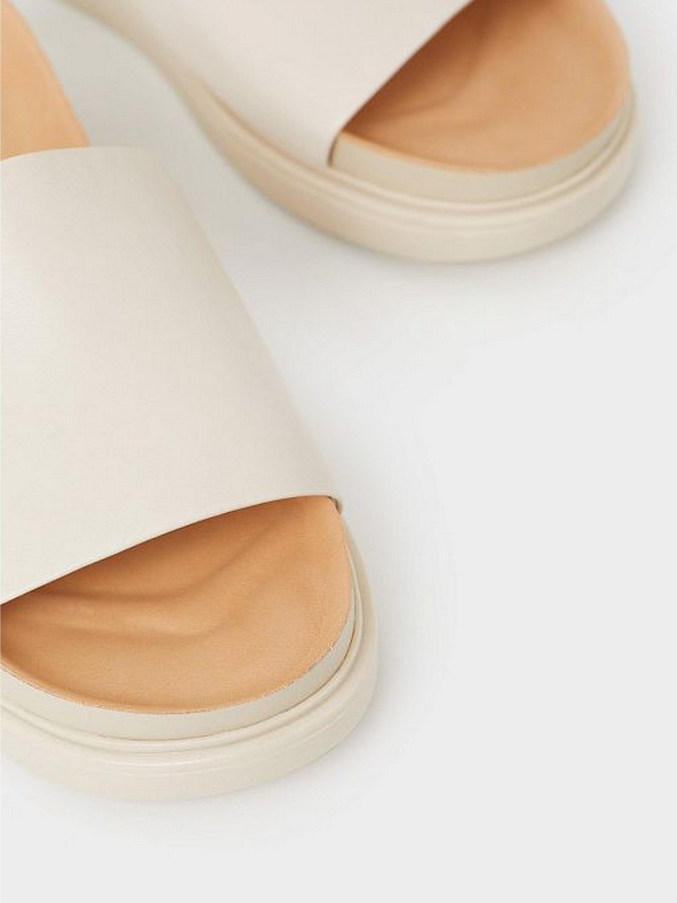 Шлепанцы VAGABOND Erin модель 5332-501-02 Фото