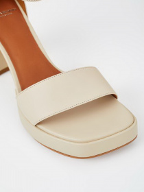 Босоніжки VAGABOND Fiona модель 5515-001-02 Фото