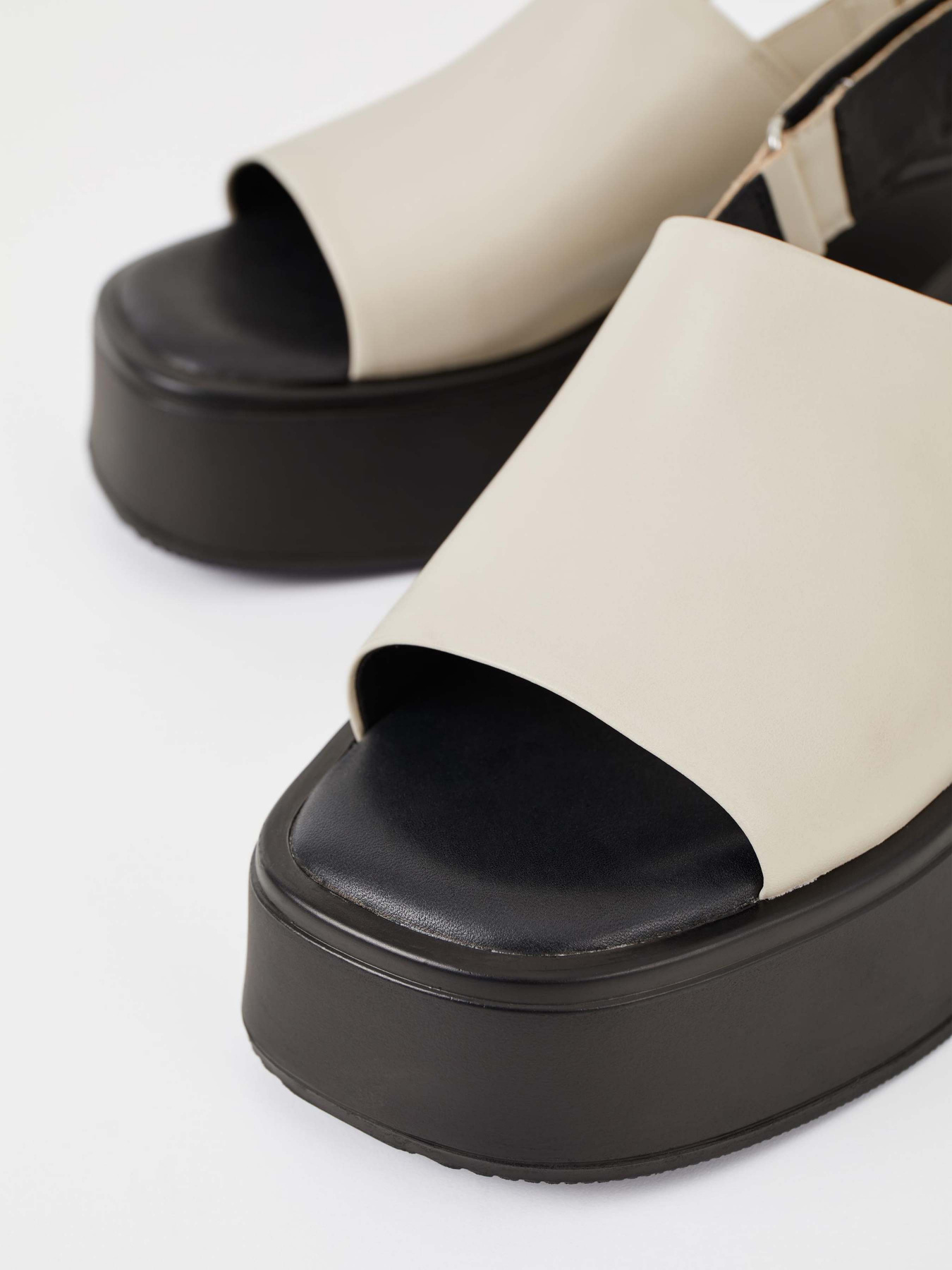 Босоножки VAGABOND Courtney модель 5534-001-02 Фото