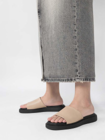 Шлепанцы VAGABOND Connie модель 5757-201-09 Фото