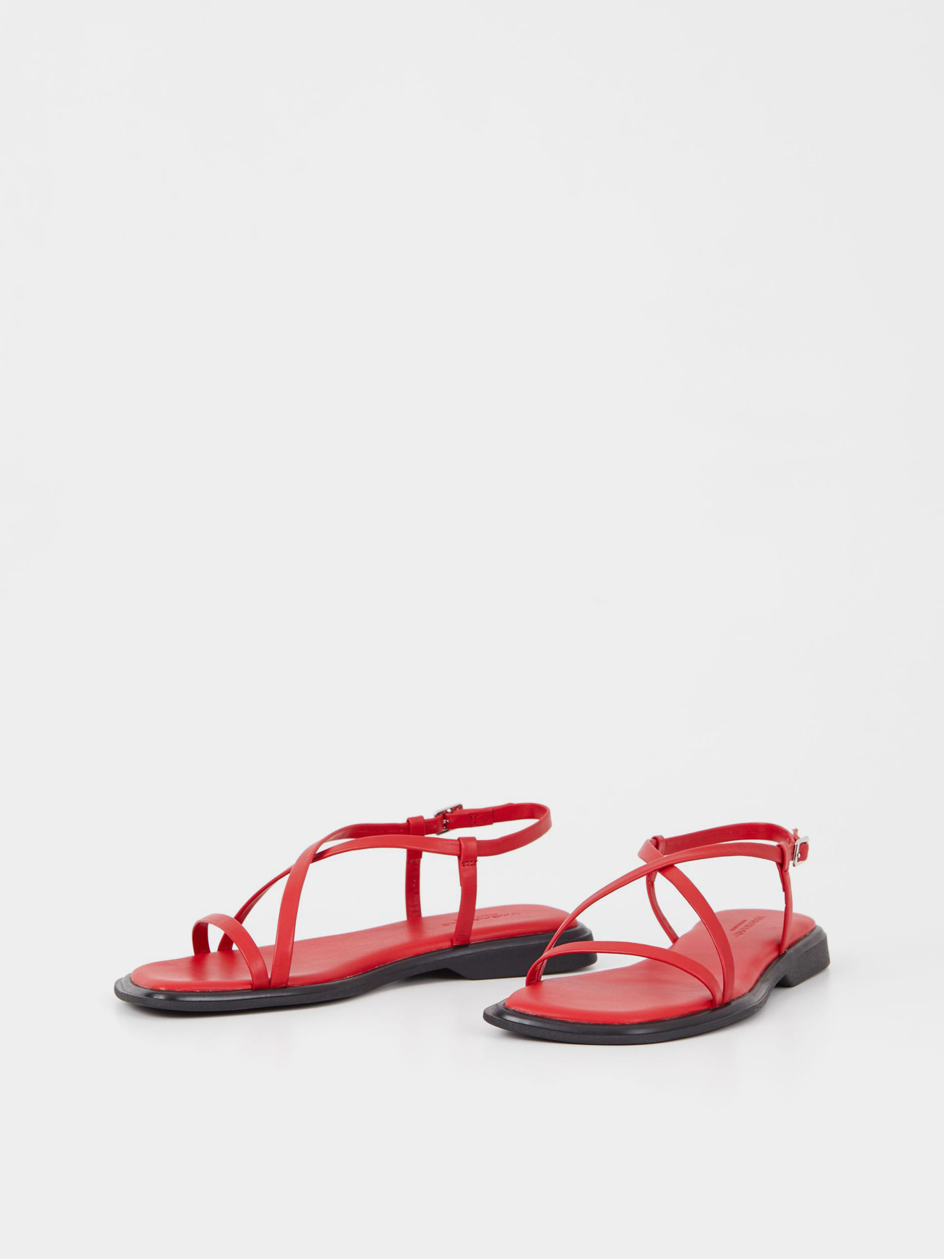 Сандалии VAGABOND Izzy модель 5713-201-48 Фото