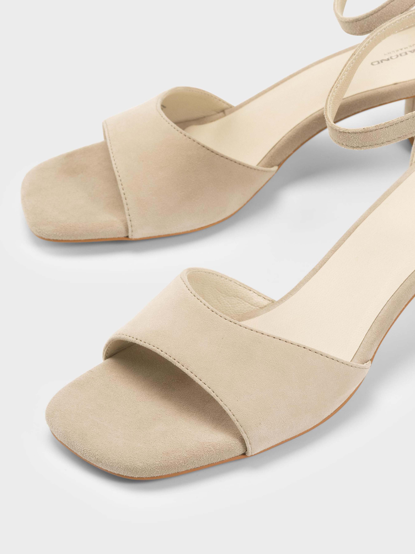 Босоножки VAGABOND Piper модель 5921-040-11 Фото