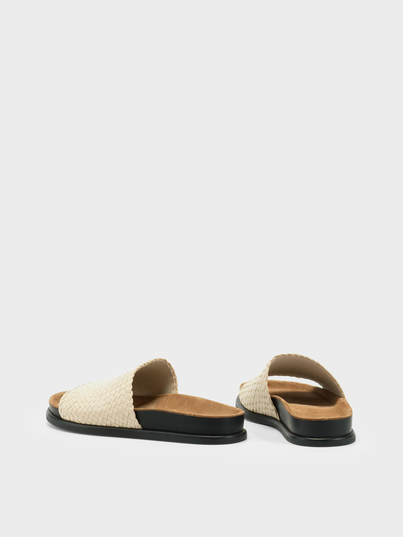 Шлепанцы VAGABOND Effie модель 5922-125-37 Фото