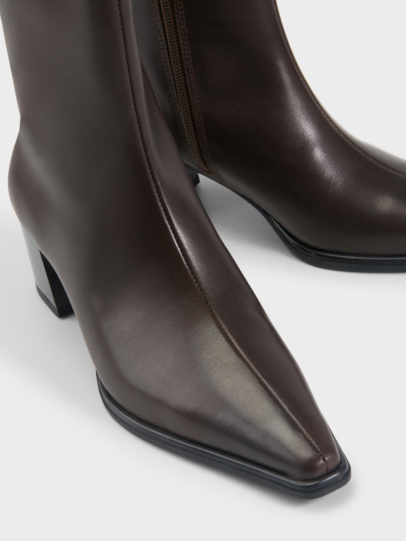 Бoтильоны VAGABOND модель 5854-001-35 Фото