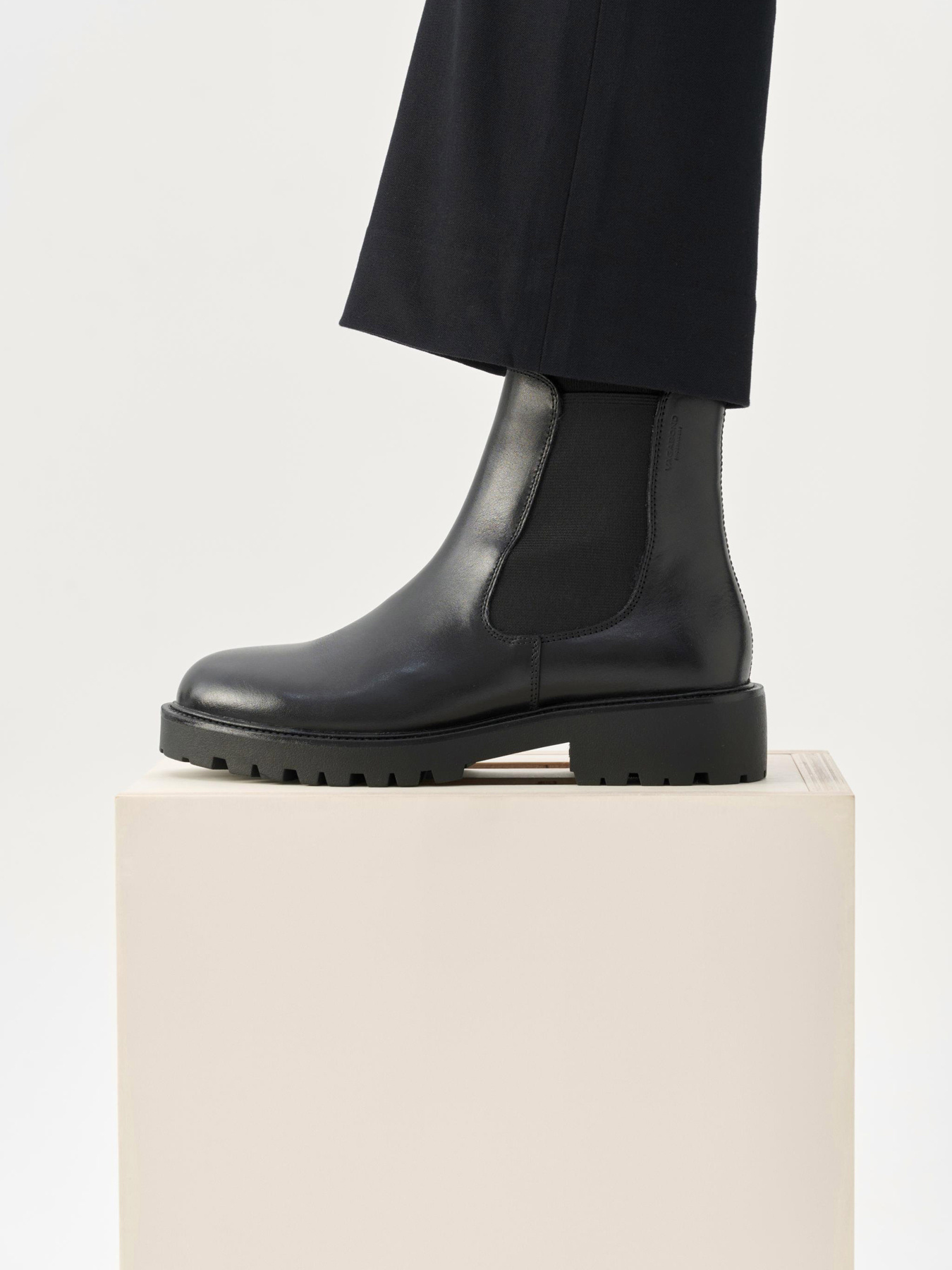 Челси VAGABOND модель 6041-001-20 Фото