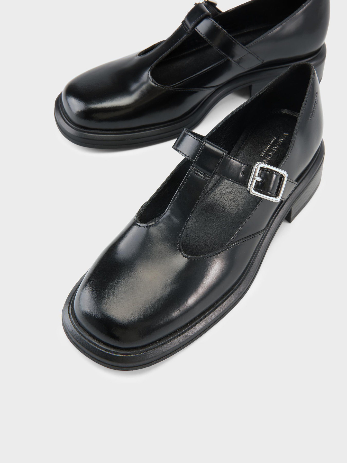 Туфли VAGABOND ELLIS модель 5930-204-20 Фото