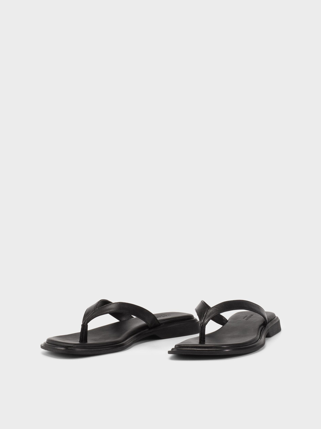 Шлёпанцы VAGABOND IZZY модель 5913-401-20 Фото