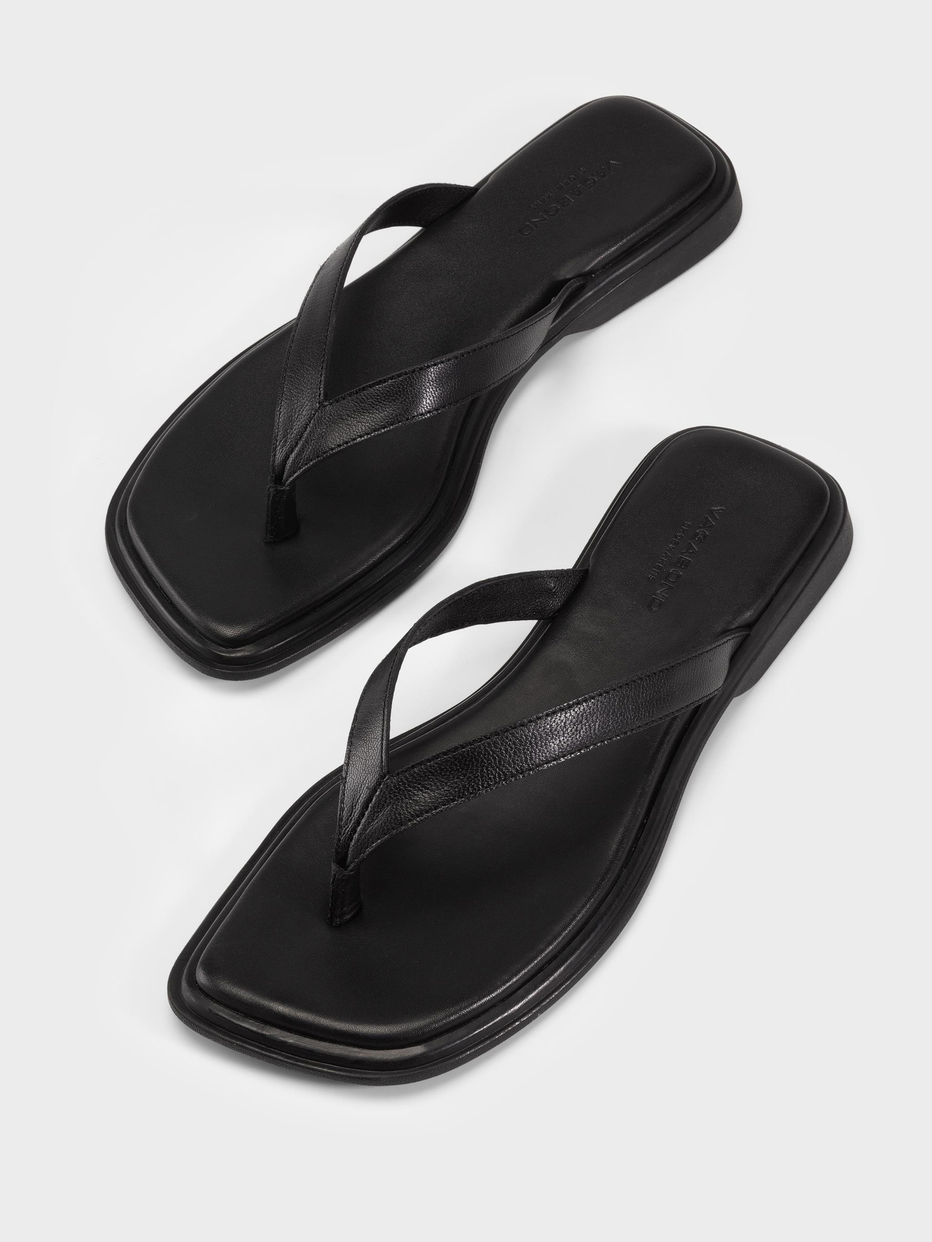 Шлёпанцы VAGABOND IZZY модель 5913-401-20 Фото