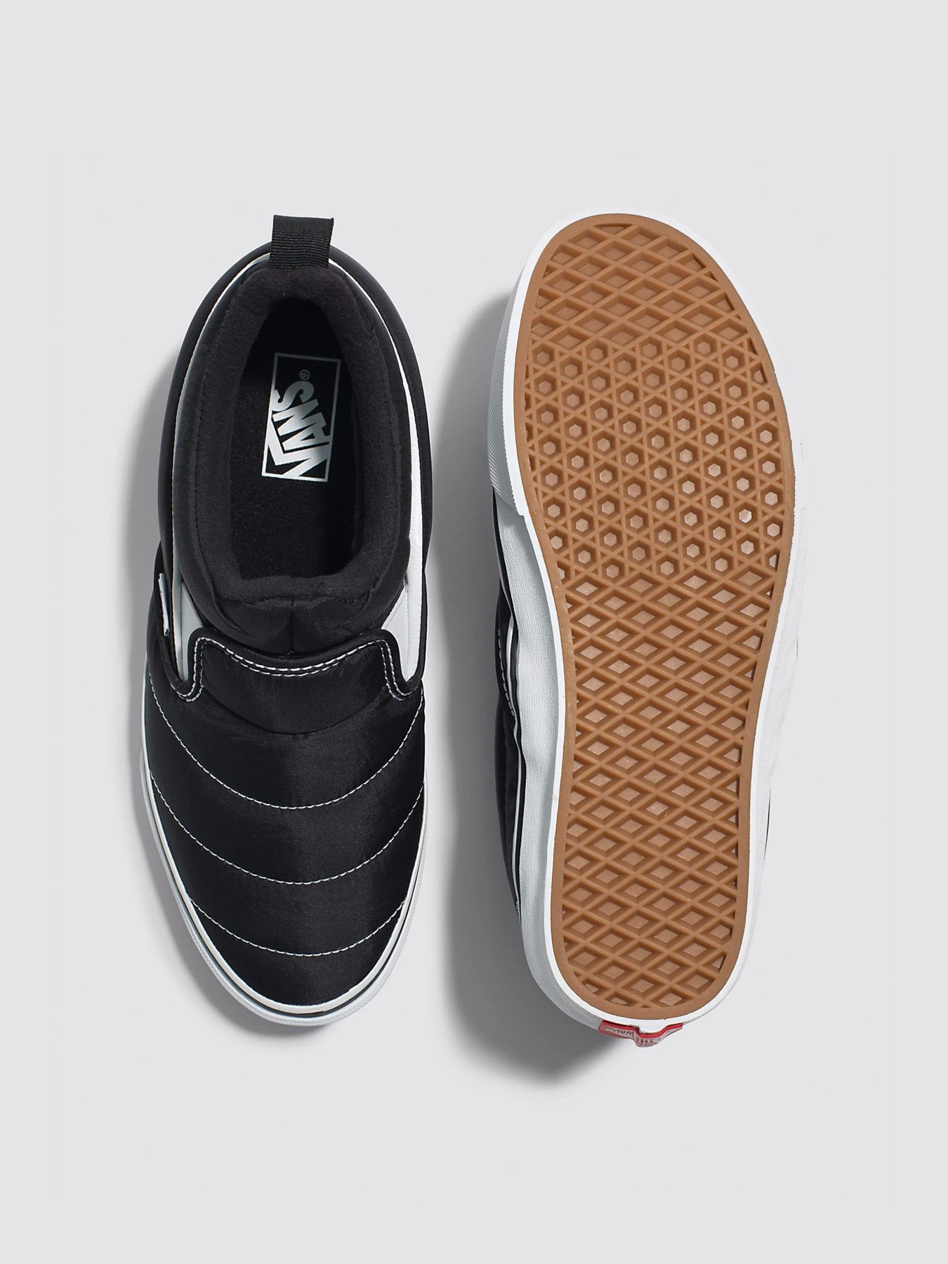 Слипоны Vans Slip-On Mid модель VN0009QUBA21 Фото