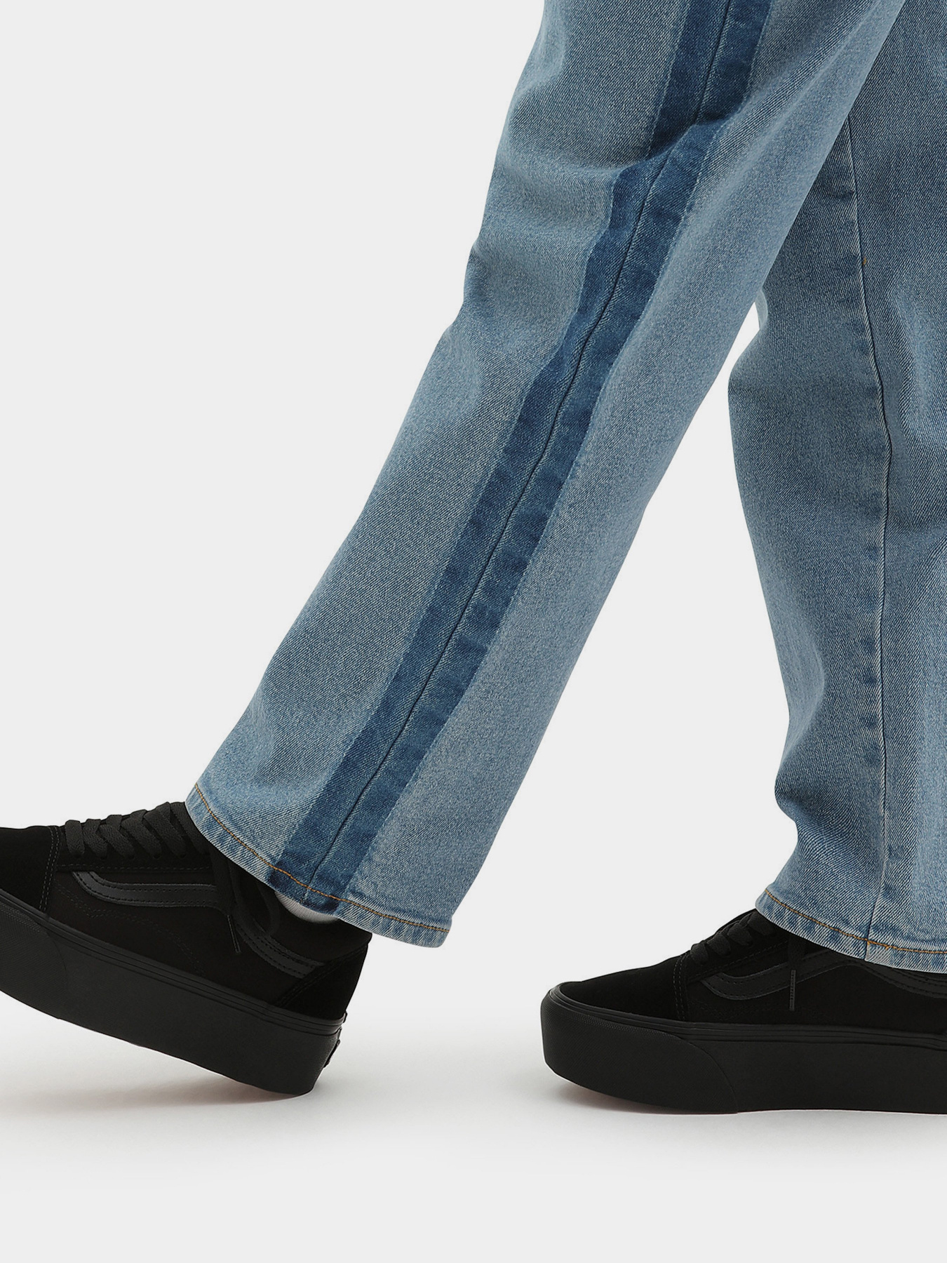 Кеди низькі Vans Old Skool Stackform модель VN0A7Q5MBKA1 Кеди низькі Vans Old Skool Stackform модель VN0A7Q5MBKA1 Фото