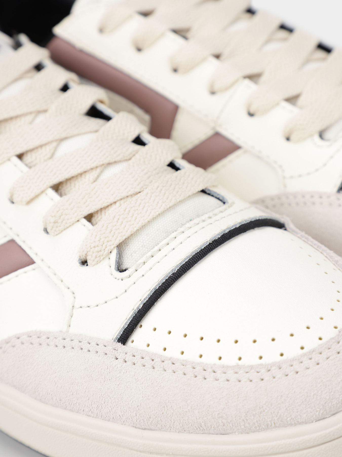 Кеди низькі Vans Lowland Comfycush модель VN0007P2P5S1 Фото