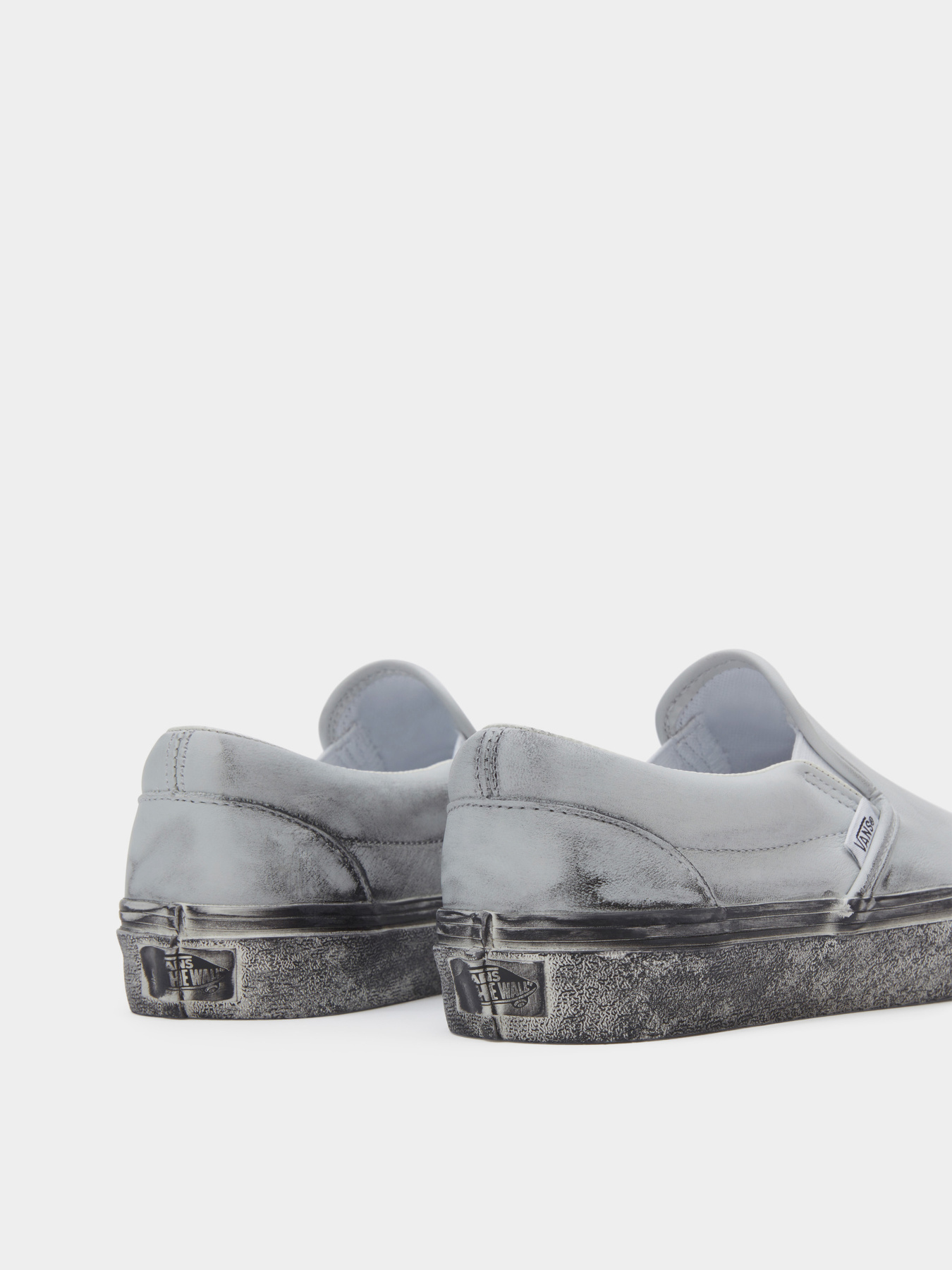 Сліпони Vans Classic Slip-On модель VN000BVZYP21 Фото