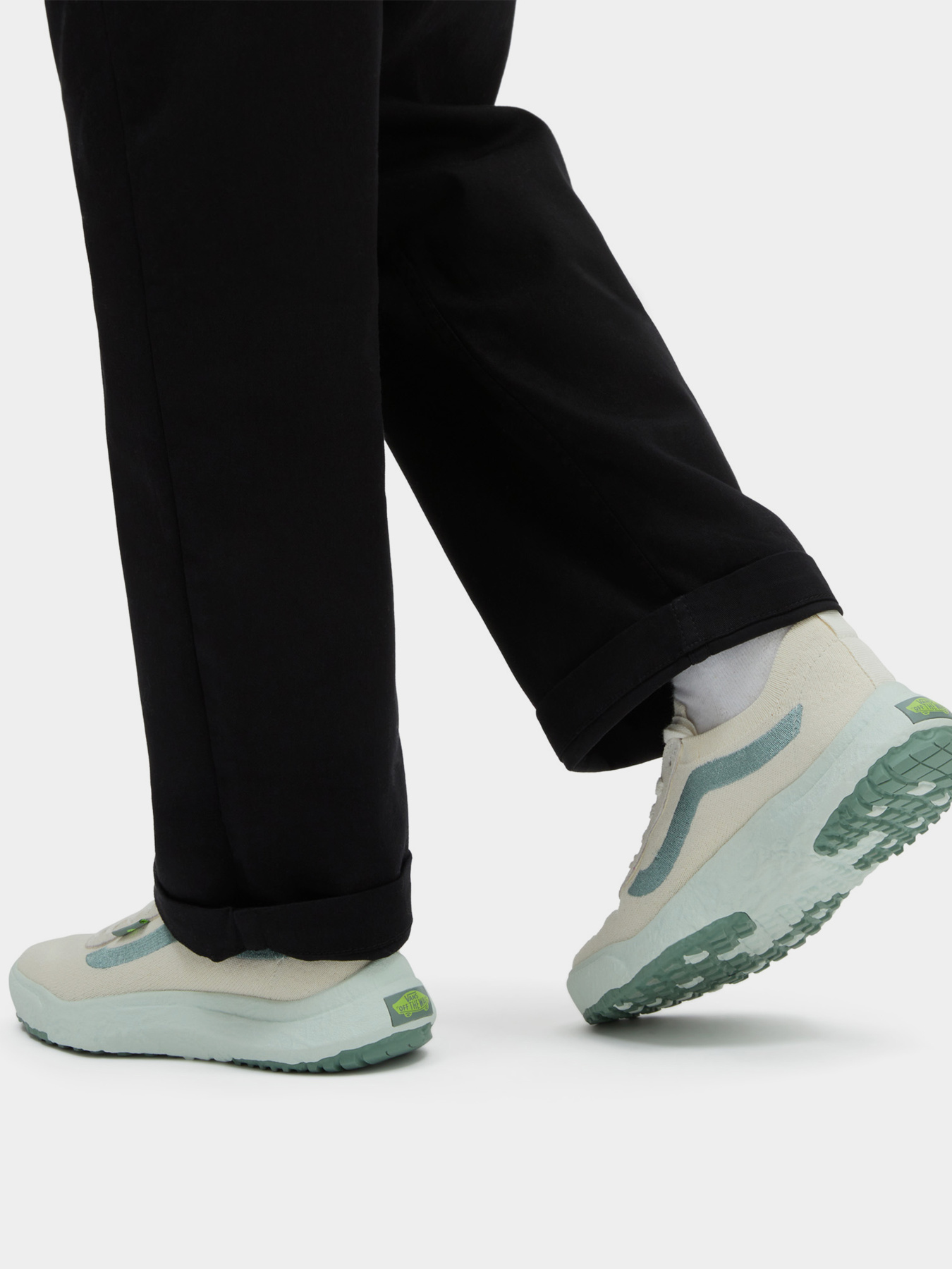 Кросівки повсякденні Vans UltraRange VR3 модель VN0A4BXBBP11 Фото