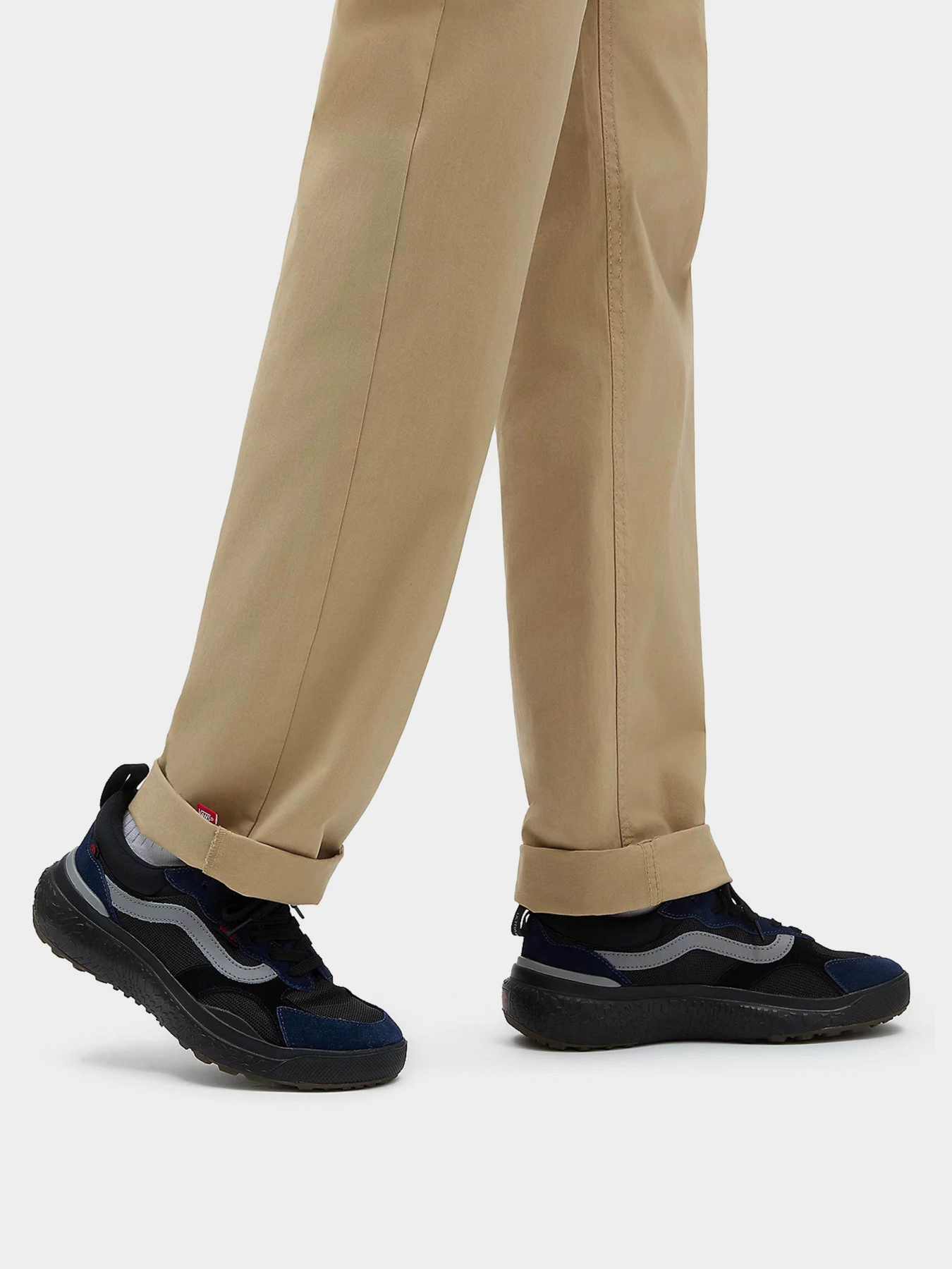 Кроссовки Vans UltraRange Neo VR3 модель VN000BCEYA61 Фото