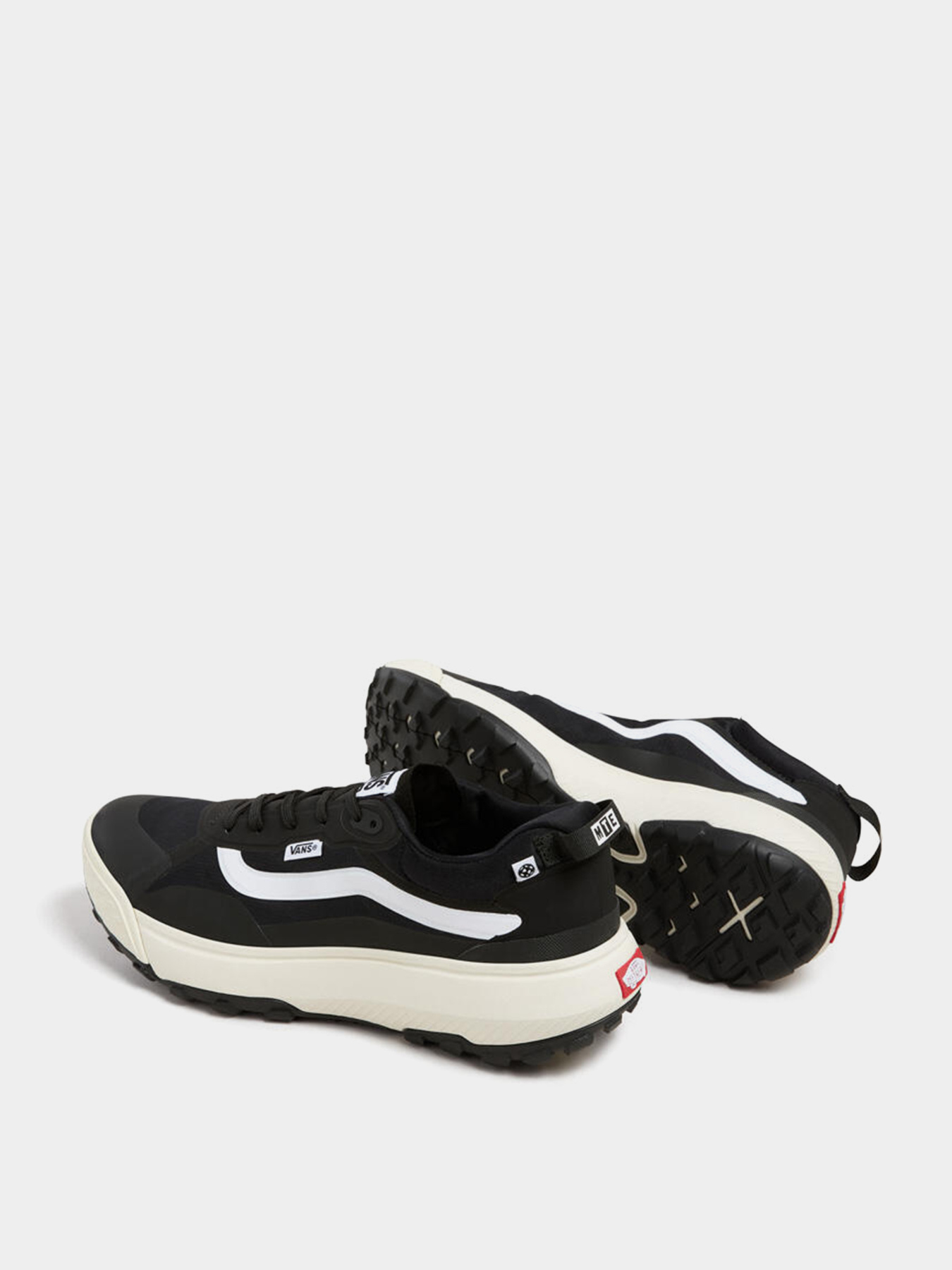 Кросівки Vans MTE Crosspath Модель VN000CVUBA21 Фото