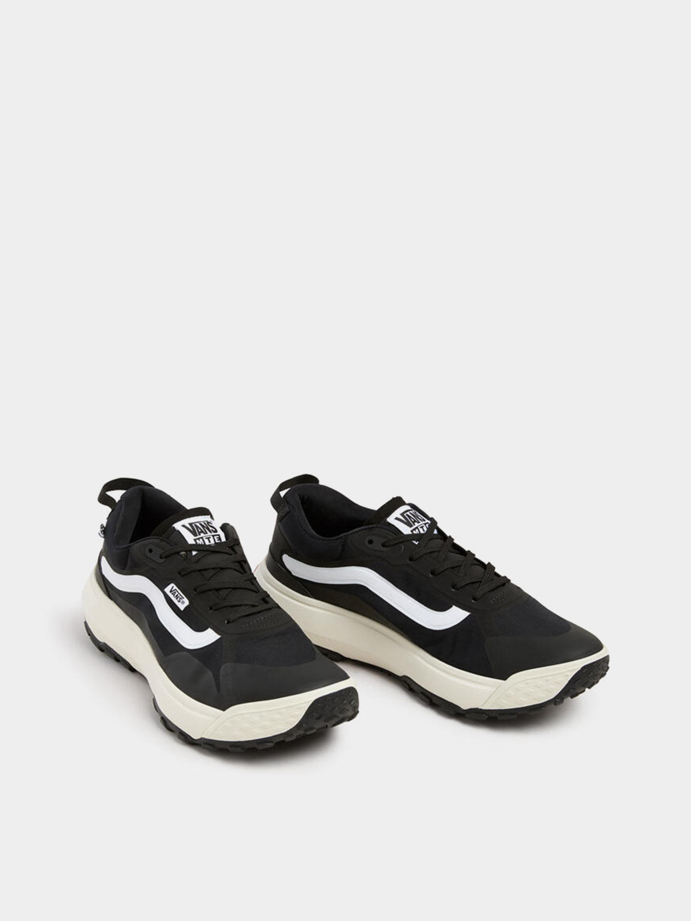 Кросівки Vans MTE Crosspath Модель VN000CVUBA21 Фото