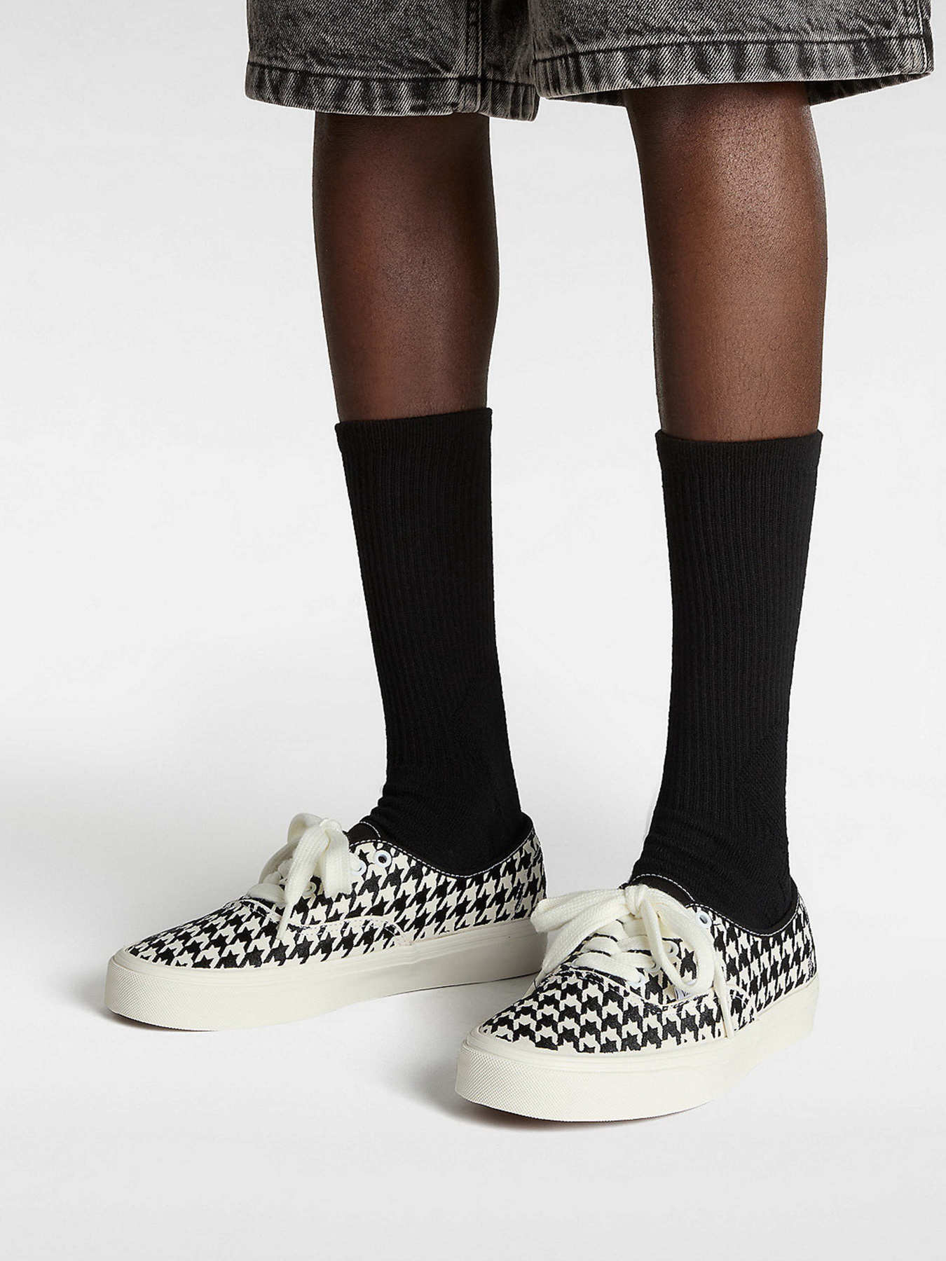 Кеды низкие Vans Authentic модель VN000BW5YB21 Кеды низкие Vans Authentic модель VN000BW5YB21 Фото