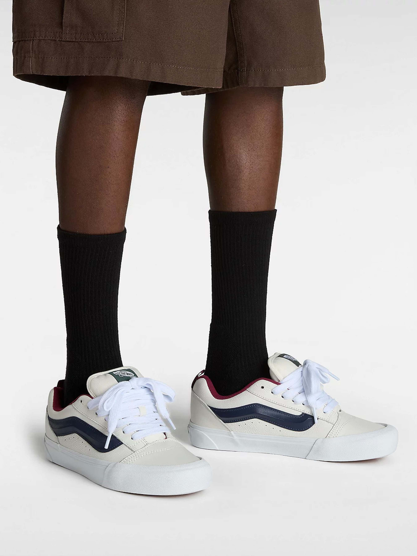 Кеды низкие Vans Knu Skool модель VN000D22WTM1 Кеды низкие Vans Knu Skool модель VN000D22WTM1 Фото