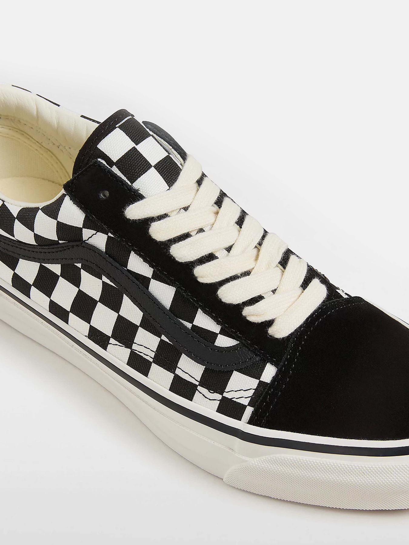 Кеды низкие Vans Lx Old Skool модель VN000D56BZW1 Фото