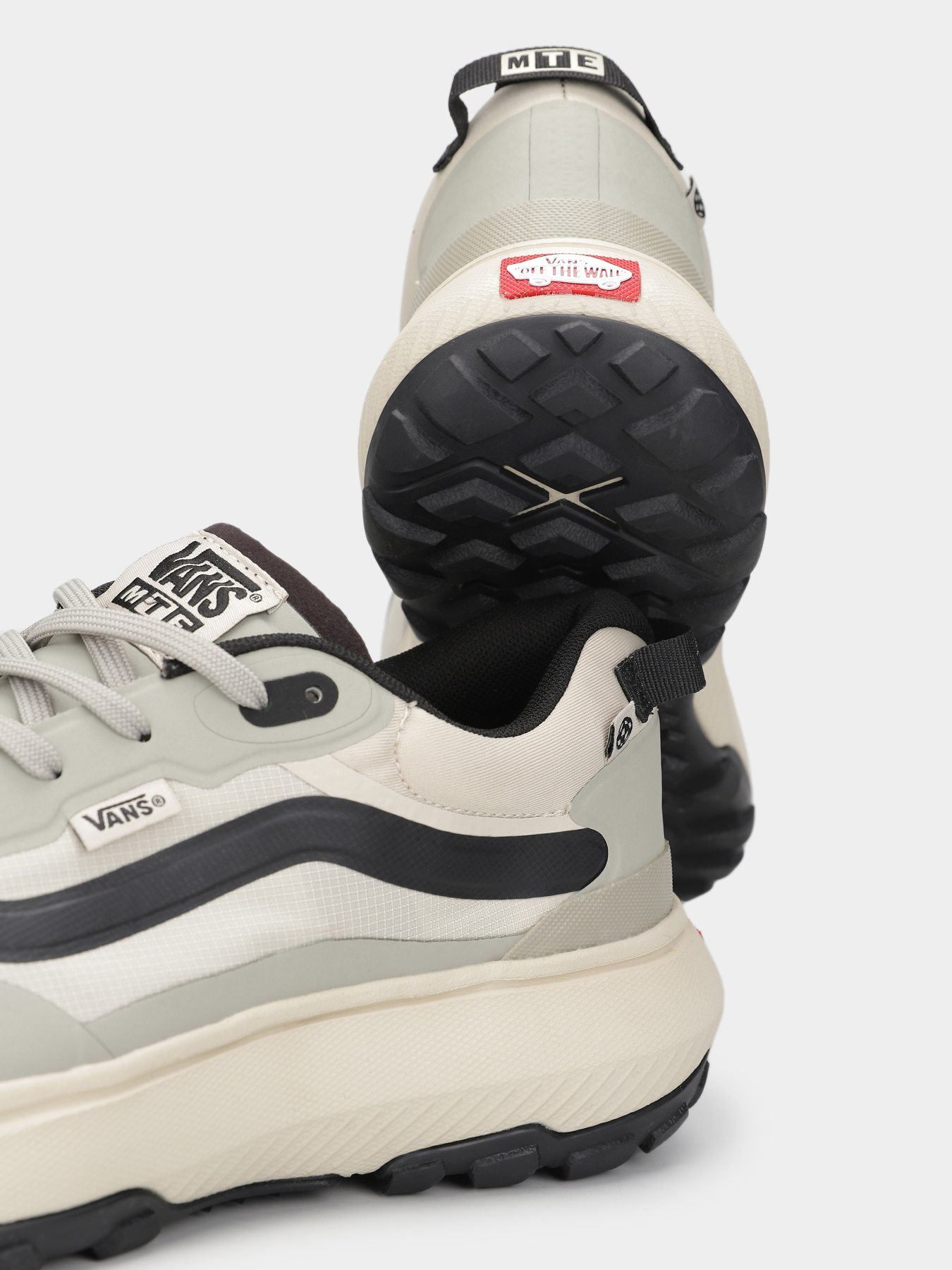 Кросівки повсякденні Vans MTE Crosspath модель VN000CVU1CI1 Фото