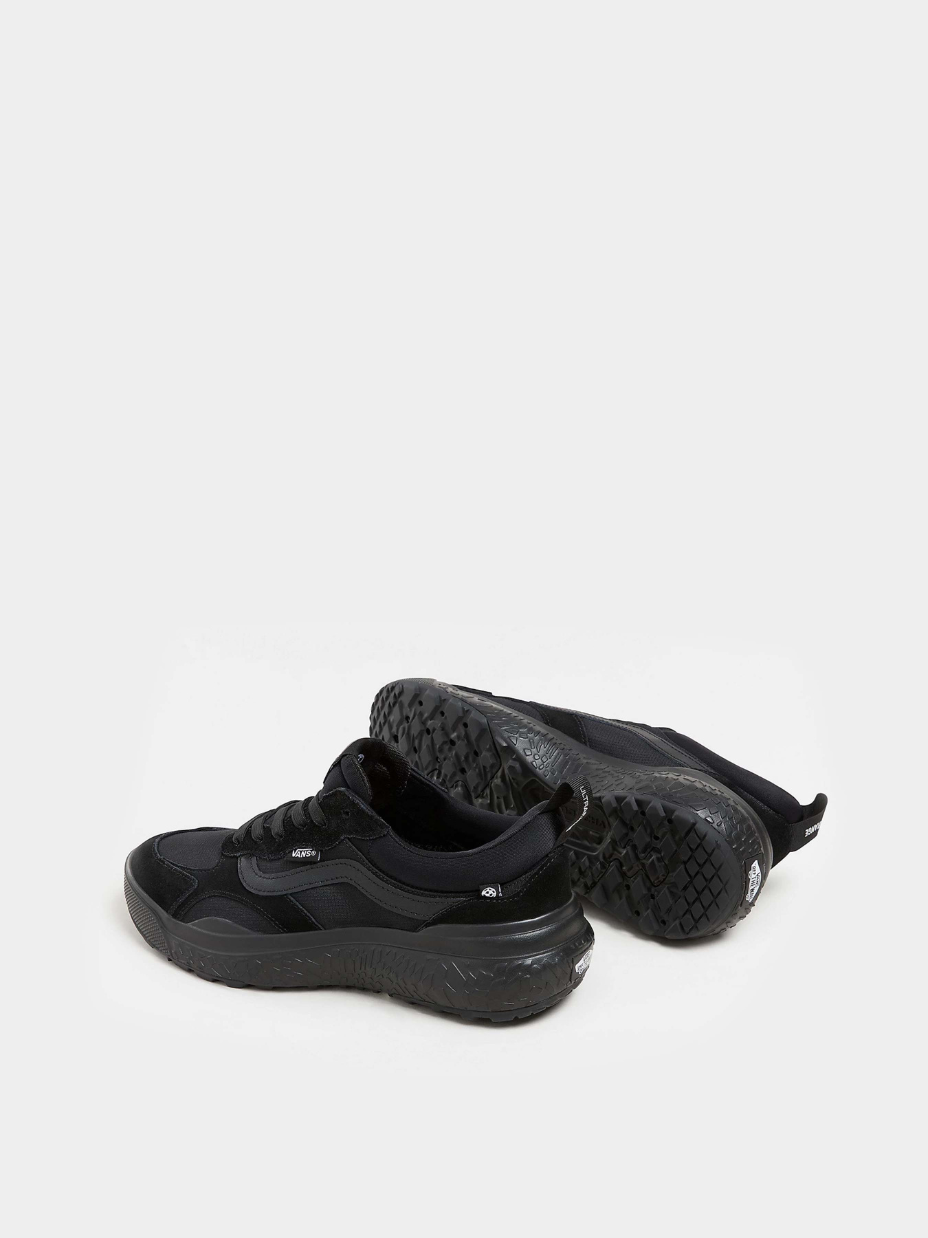Кросівки Vans MTE Ultrarange Neo Vr3 модель VN000BCEBKA1 Фото