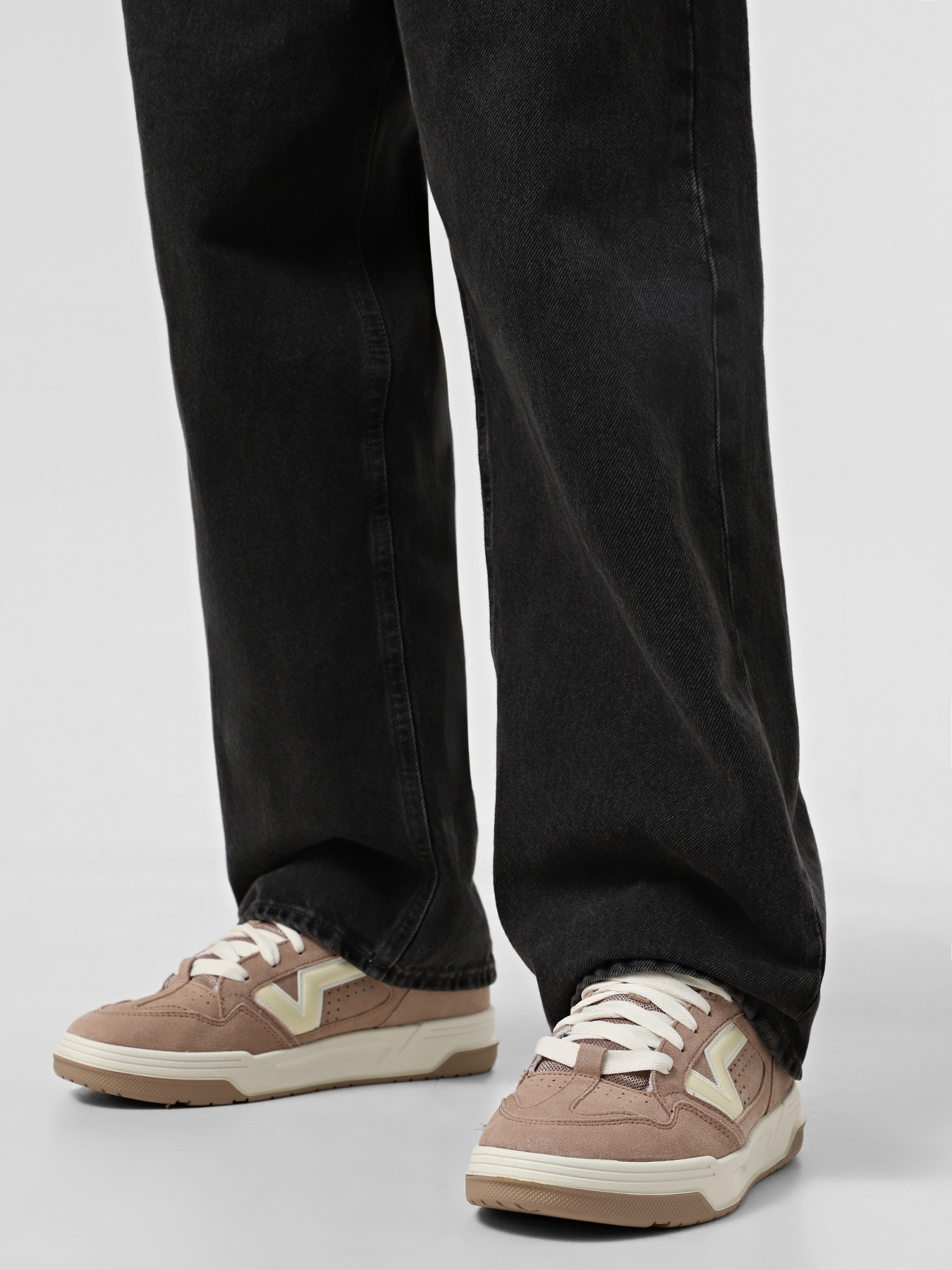 Кеды низкие Vans Upland модель VN000D1HE2V1 Фото