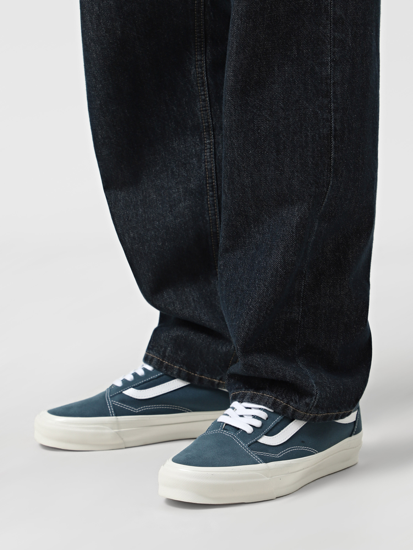 Кеди низькі Vans Old Skool модель VN000D9J12S1 Фото