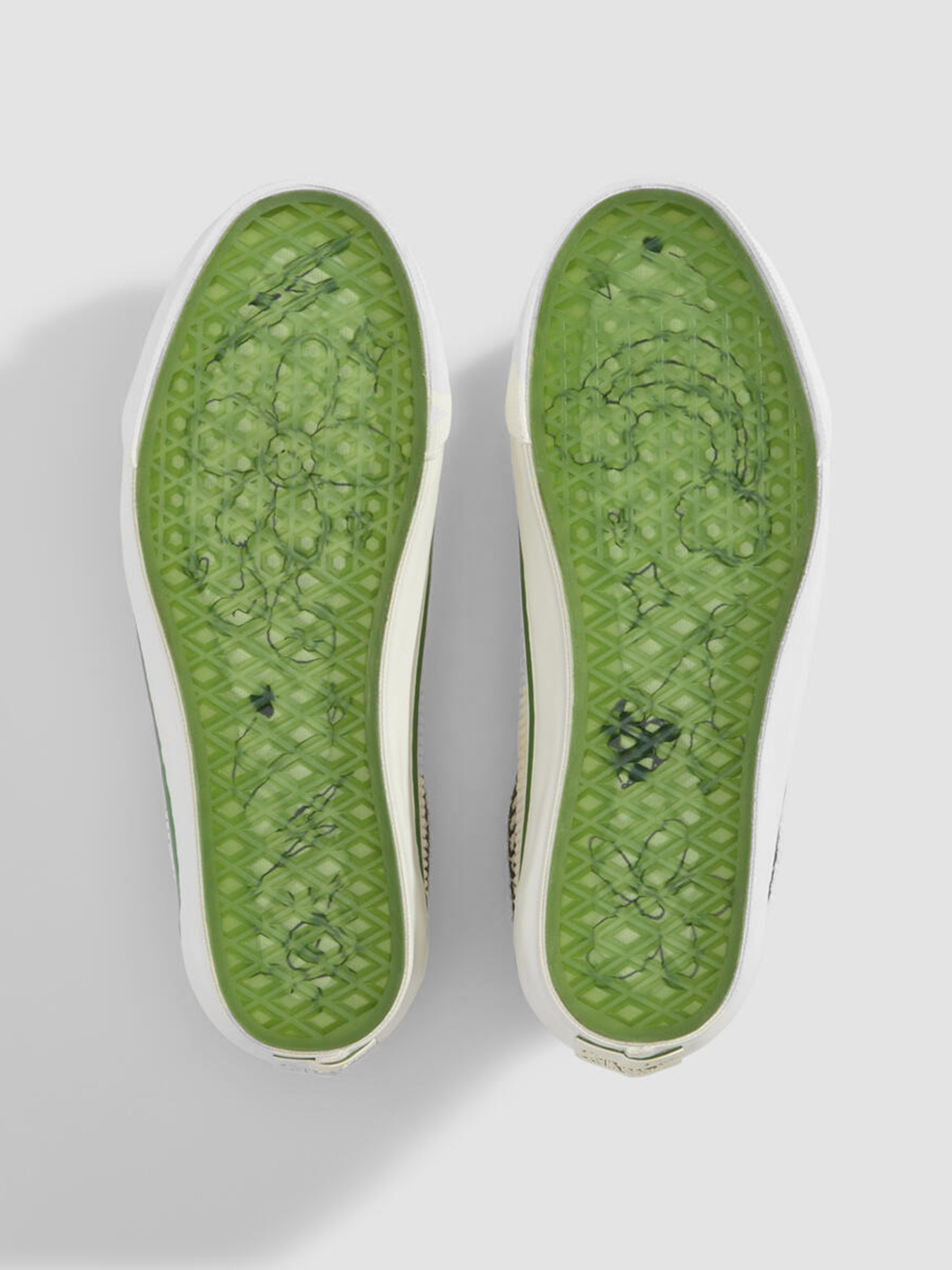 Кеды низкие Vans Old Skool Charms модель VN000EGYCRM1 Фото