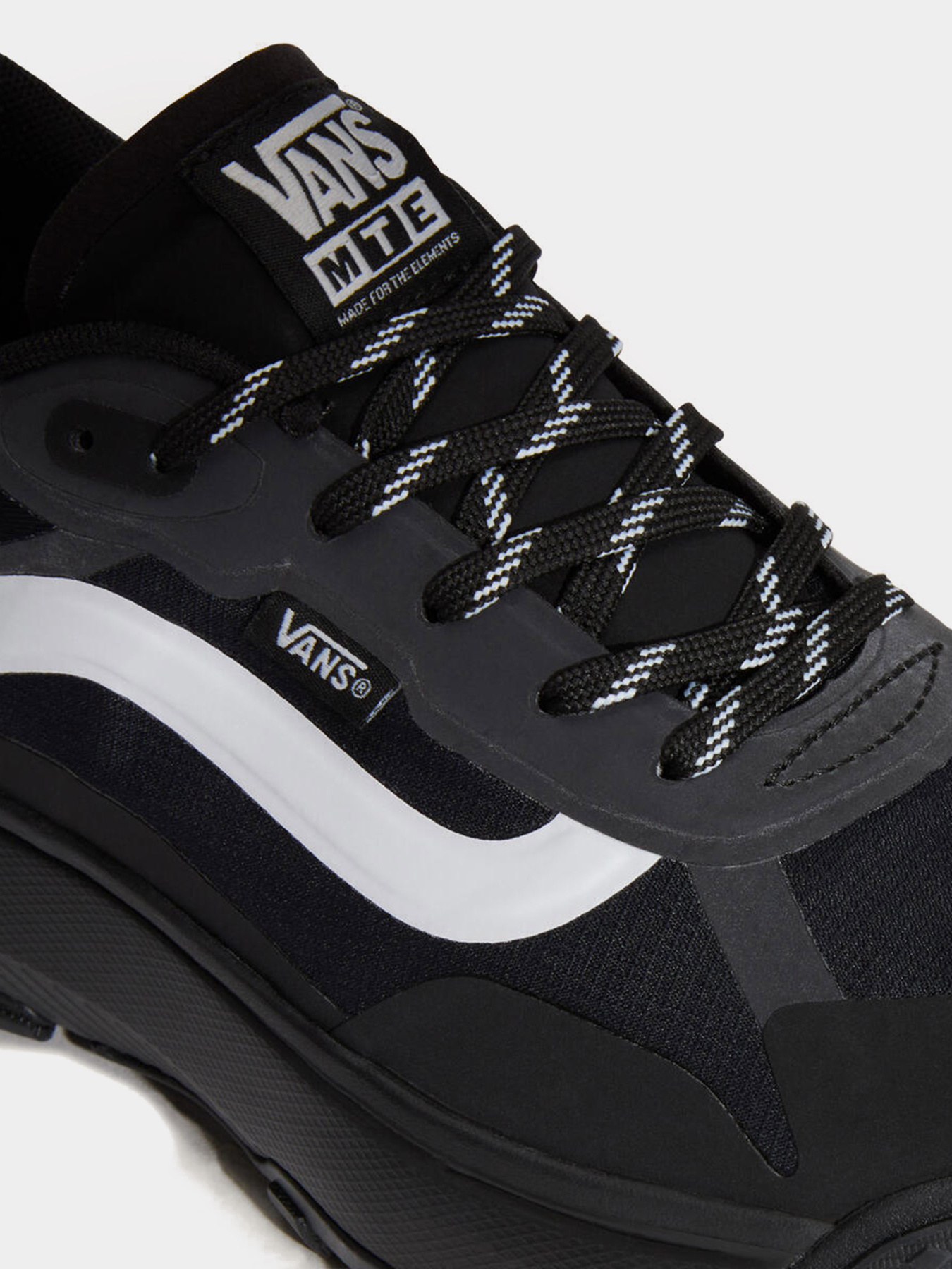 Кроссовки повседневные Vans MTE Crosspath модель VN000CVUBLK1 Кроссовки повседневные Vans MTE Crosspath модель VN000CVUBLK1 Фото