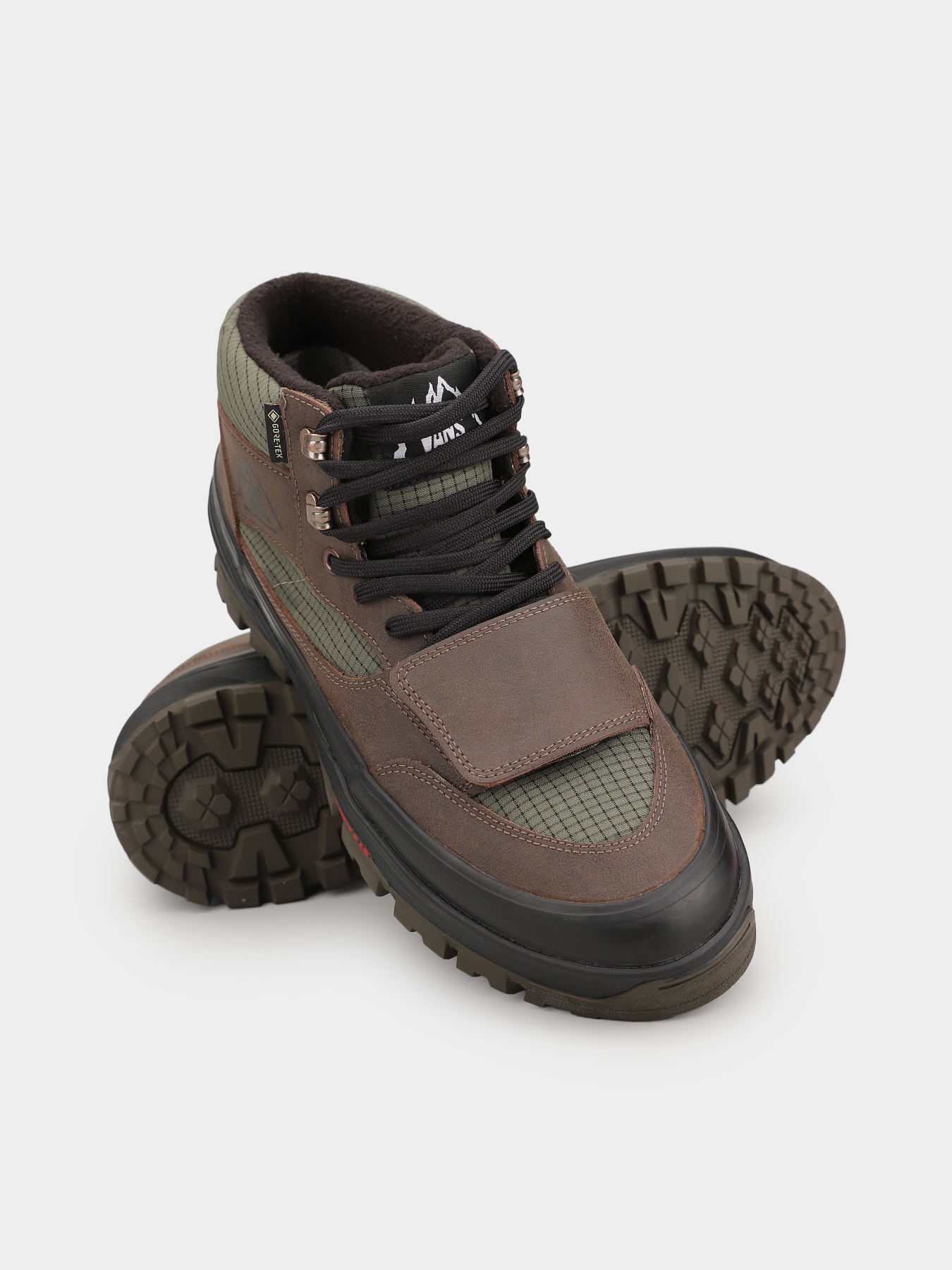 Ботинки для туризма | Outdoor Vans MTE Mountain Mid Gore-Tex Insulated модель VN000DAYF871 Фото