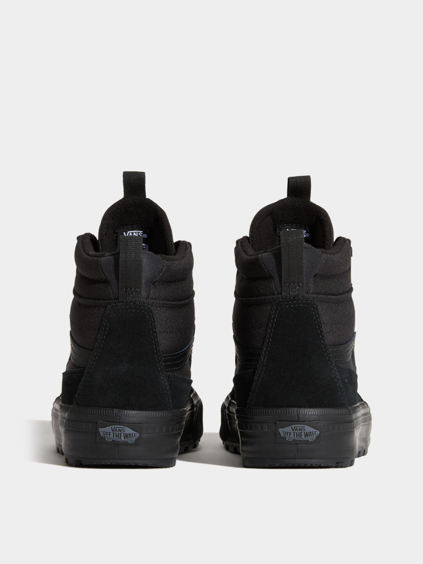 Черевики Vans Модель VN000DAQBKA1 Фото