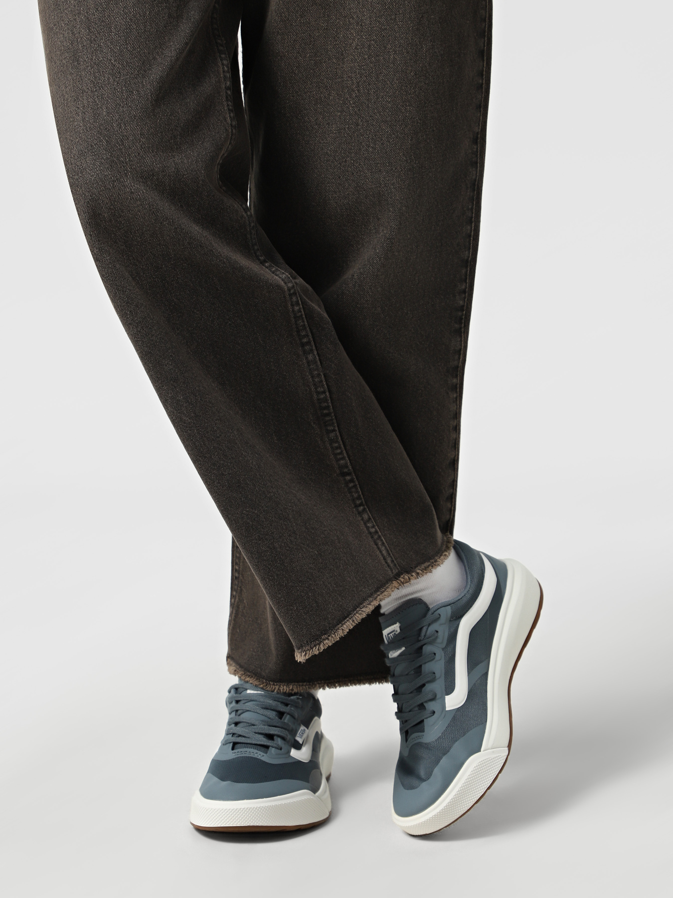 Кросівки повсякденні Vans модель VN000D60RV21 Фото