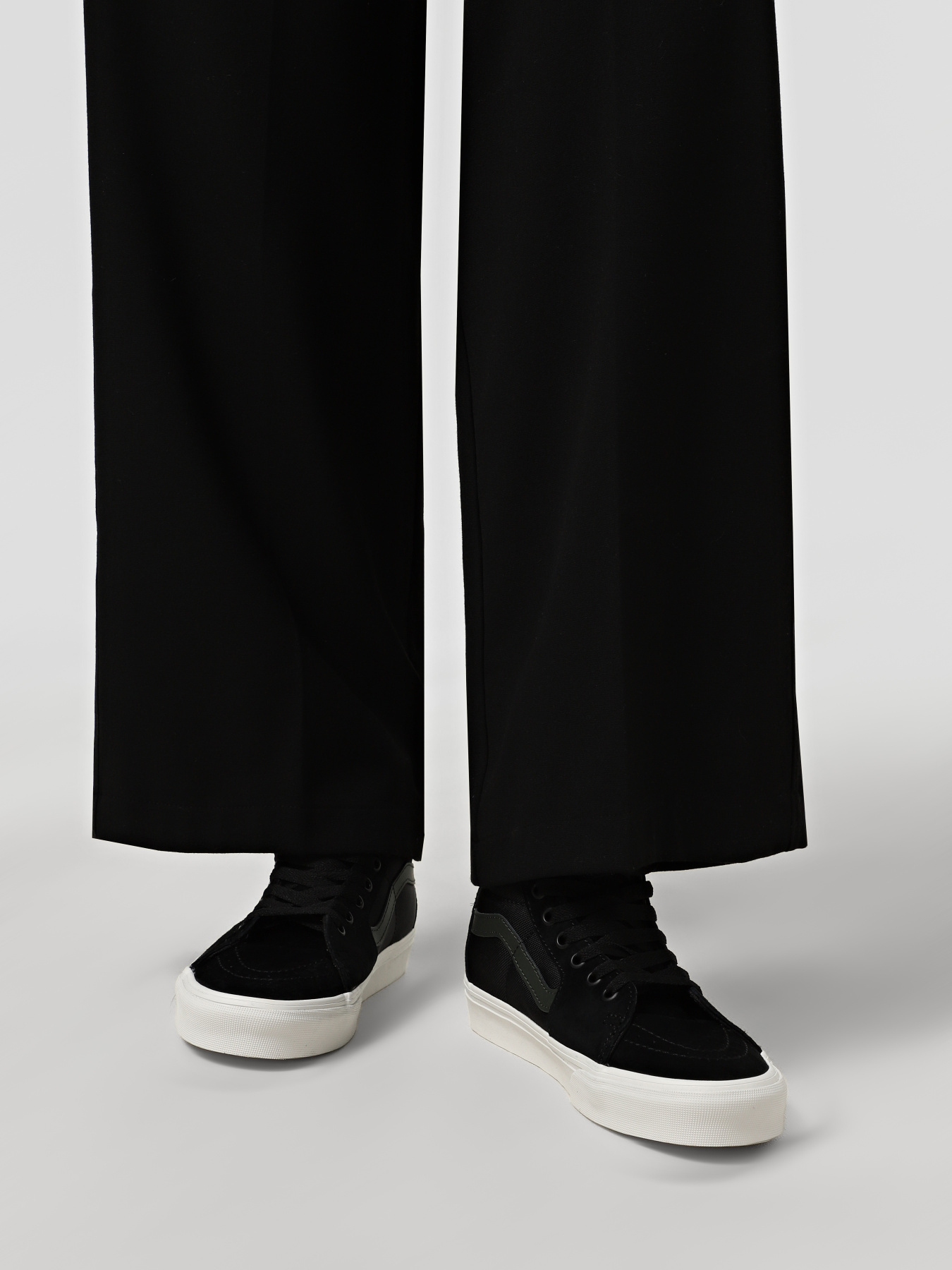 Кеды высокие Vans модель VN000D32YJ71 Кеды высокие Vans модель VN000D32YJ71 Фото