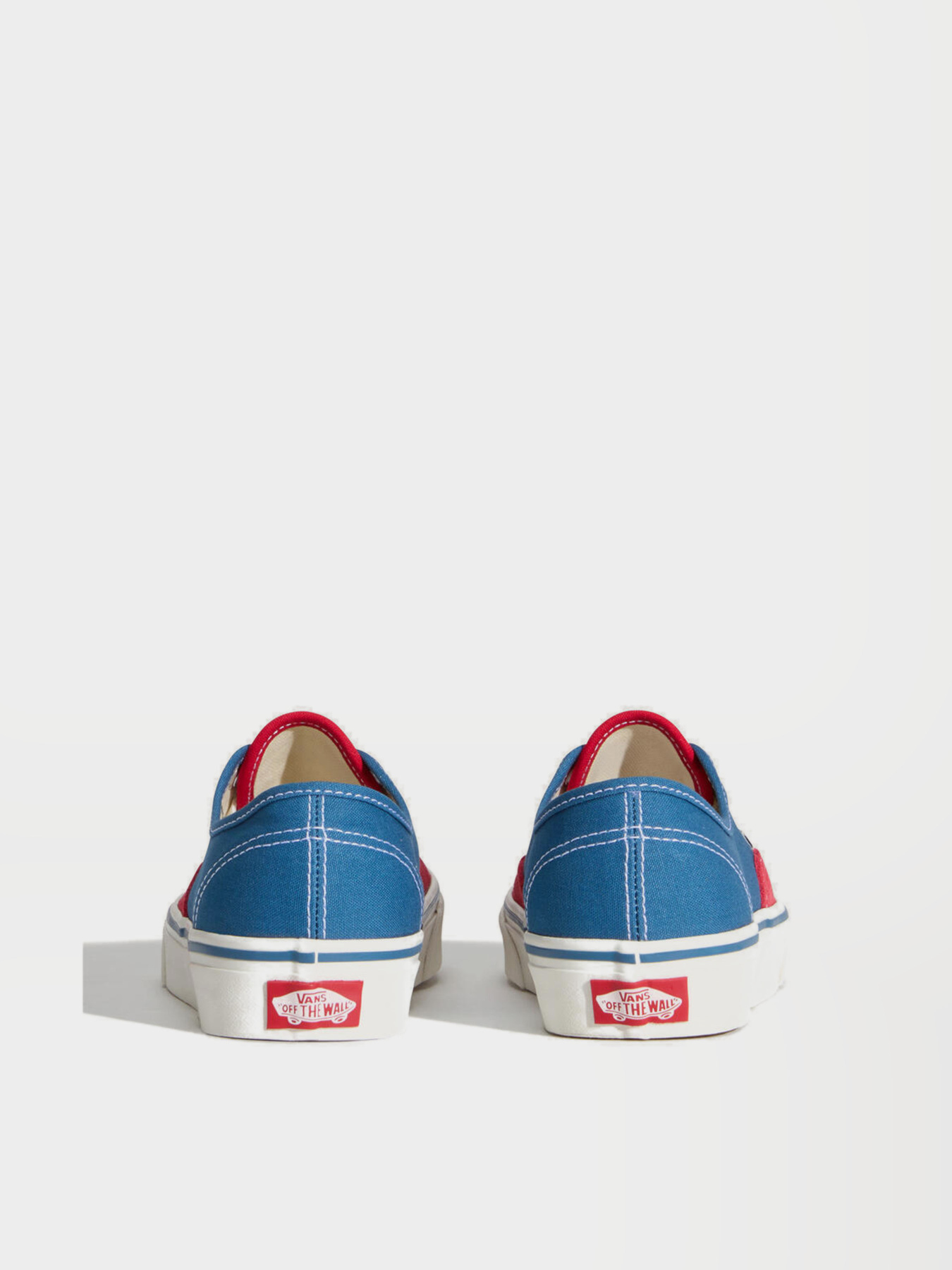 Кеди низькі Vans AUTHENTIC модель VN000EHHIZQ1 Фото
