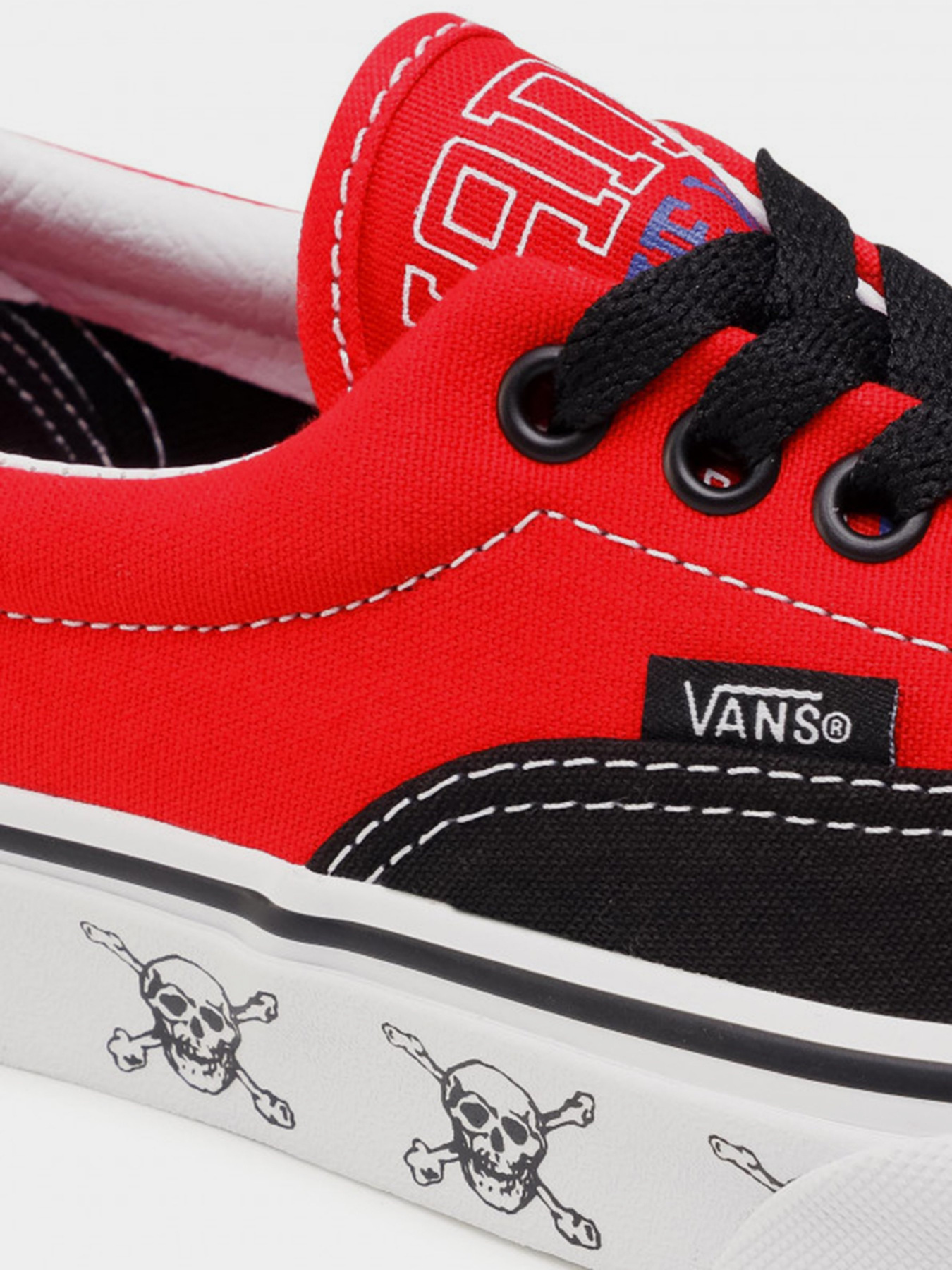 Кеды низкие Vans New Varsity Era модель VN0A54F14G01 Кеды низкие Vans New Varsity Era модель VN0A54F14G01 Фото