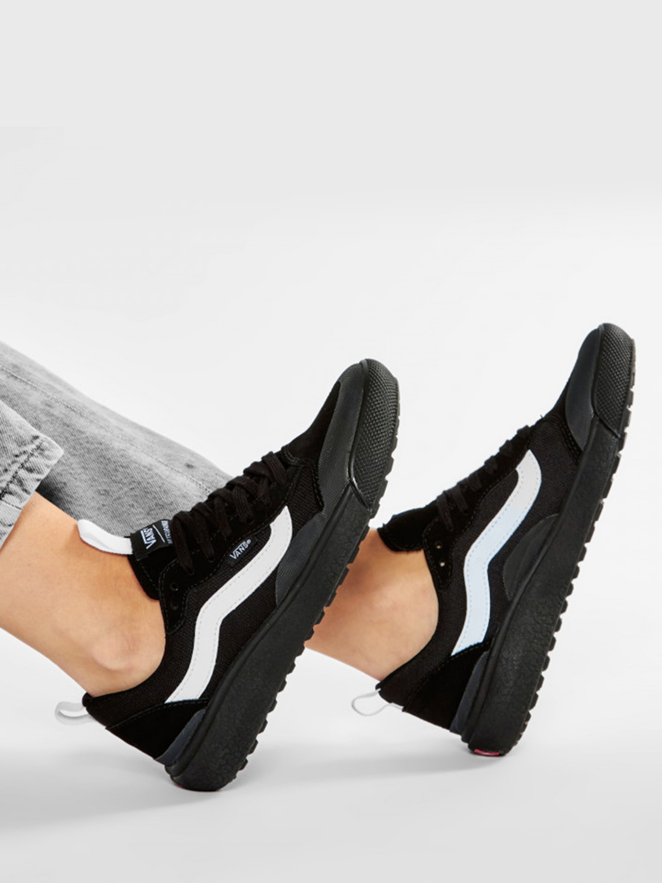 Кросівки повсякденні Vans UltraRange EXO SE модель VN0A4UWMBLK1 Фото