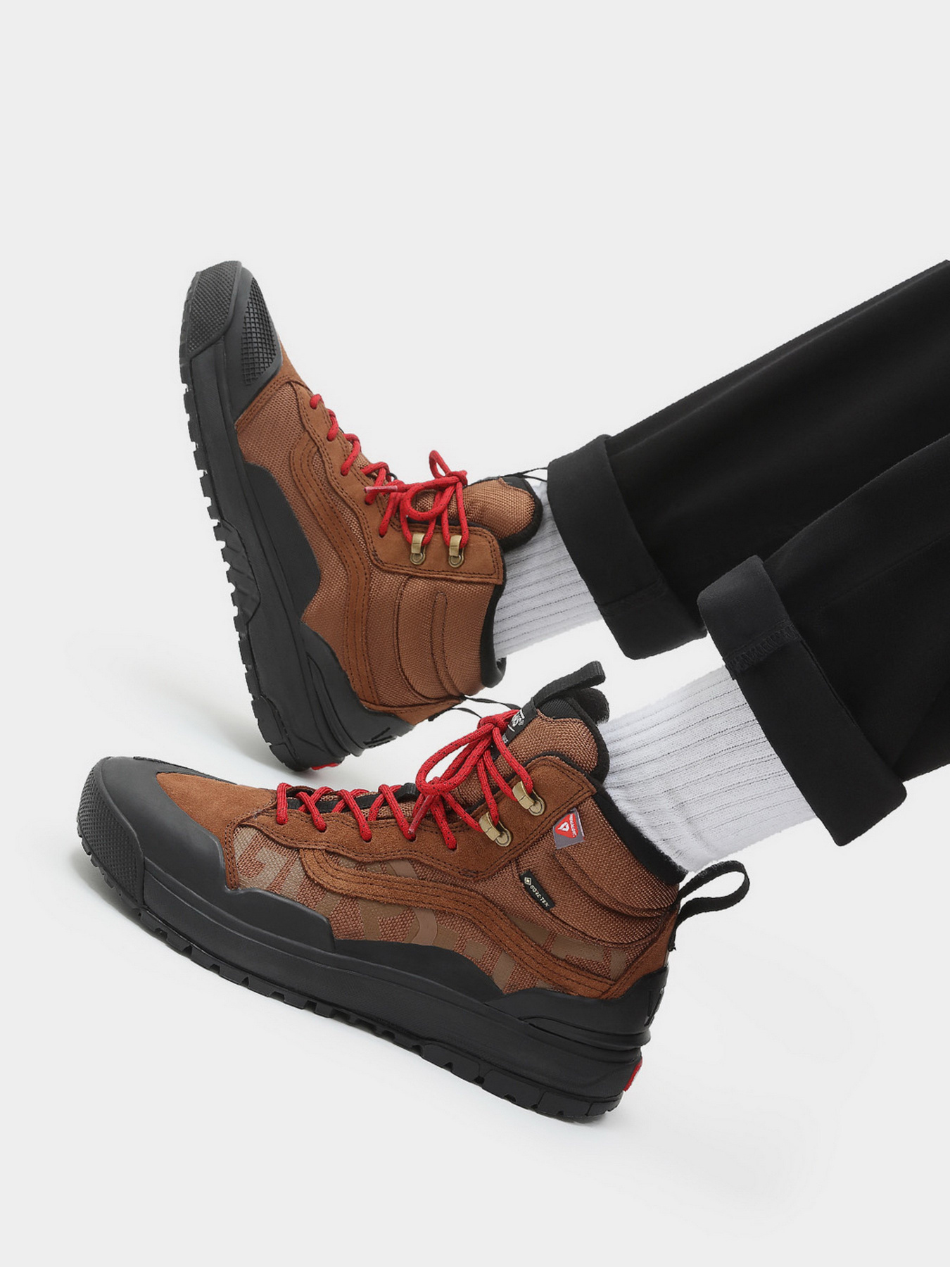 Ботинки аутдор Vans ULTRARANGE EXO HI GORE-TEX MTE-2 модель VN0A5KS6FW61 Ботинки аутдор Vans ULTRARANGE EXO HI GORE-TEX MTE-2 модель VN0A5KS6FW61 Фото