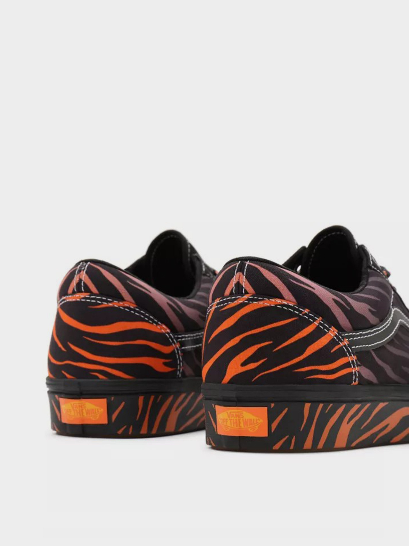 Кеди низькі Vans X Project CAT ComfyCush Old Skool модель VN0A5DYC9KH1 Фото