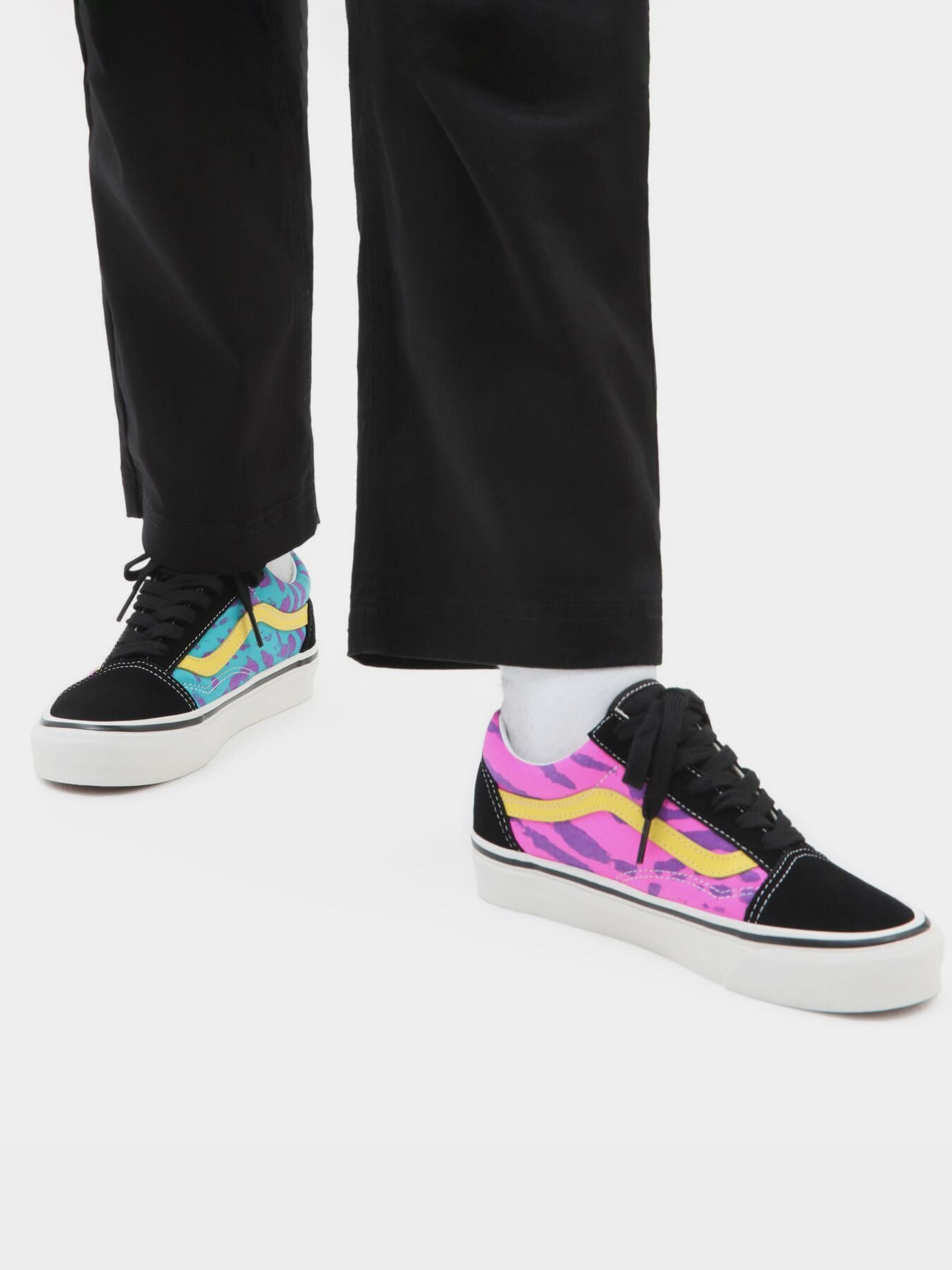 Кеди низькі Vans Old Skool 36 Dx модель VN0A54F34481 Фото