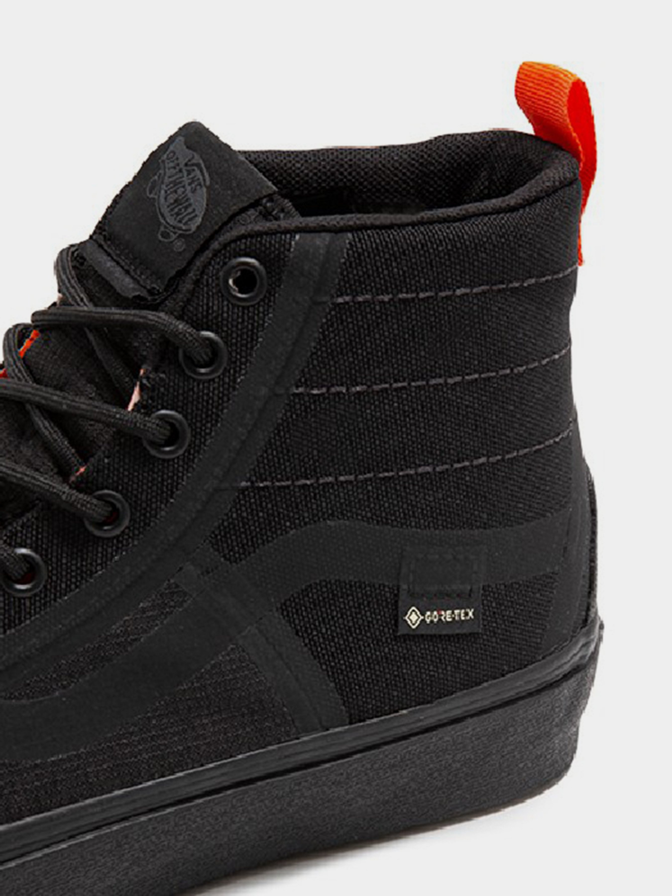Кеды высокие Vans VAULT X RAEBURN SK8-Hi GTX модель VN0A4BVKBLK1 Фото