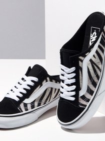 Сабо Vans Style 36 Mule модель VN0A7Q5YZBR1 Фото