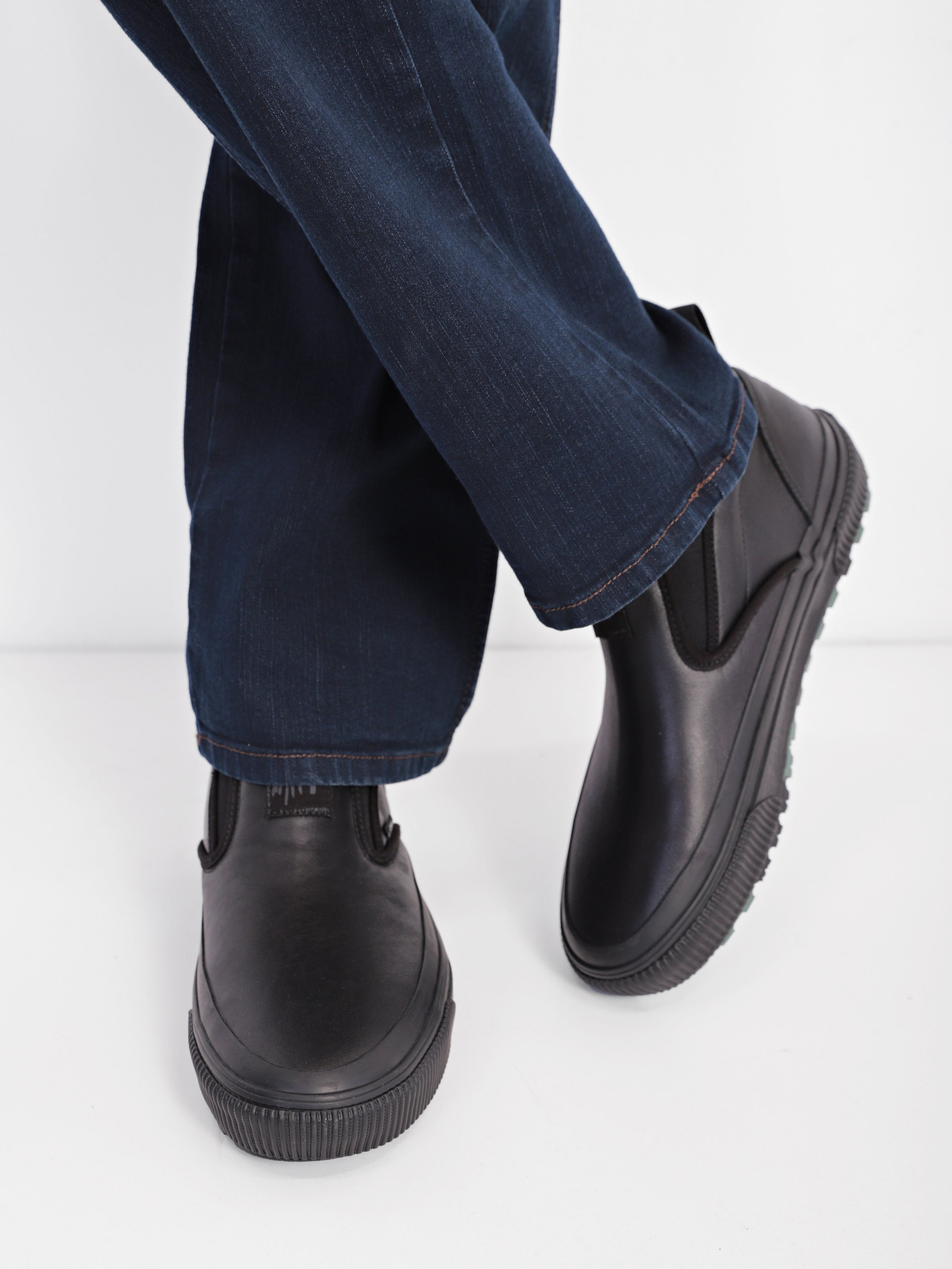 Напівчеревики Vans Mid Slip модель VN0A5KQSYJ71 Фото